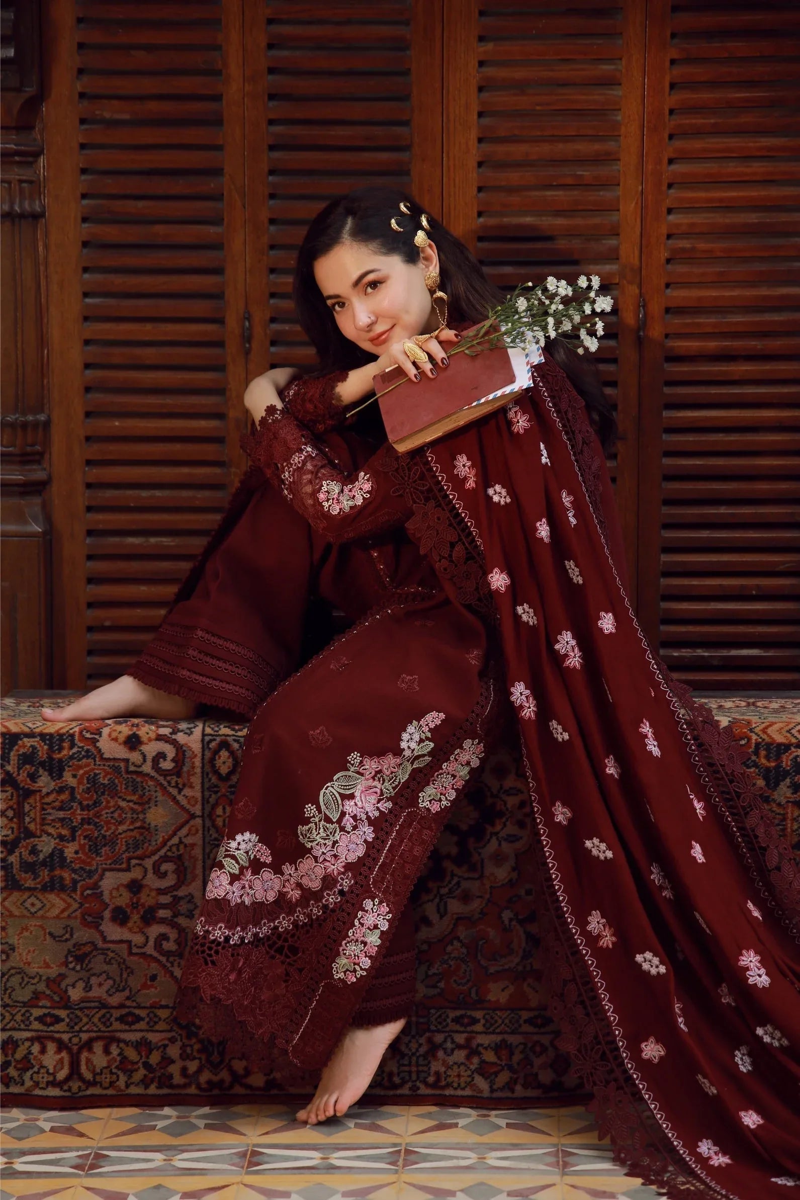Maryam Hussain | Winter Shawl 25 | Taali - Rang-e-Khaas