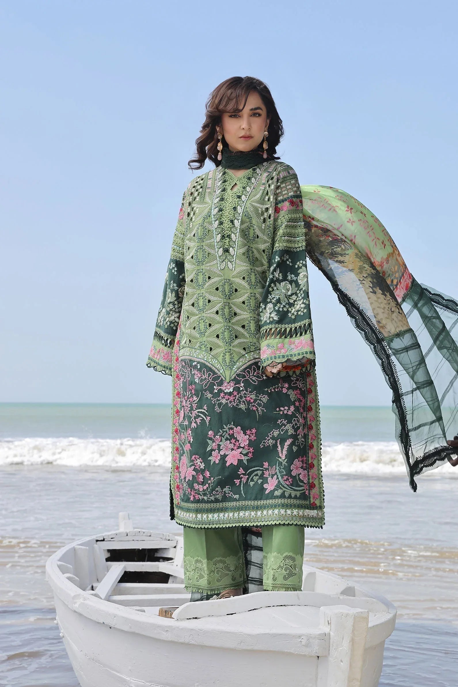 Maryam Hussain | Luxury Lawn 24 | GARDENIA - Rang-e-Khaas
