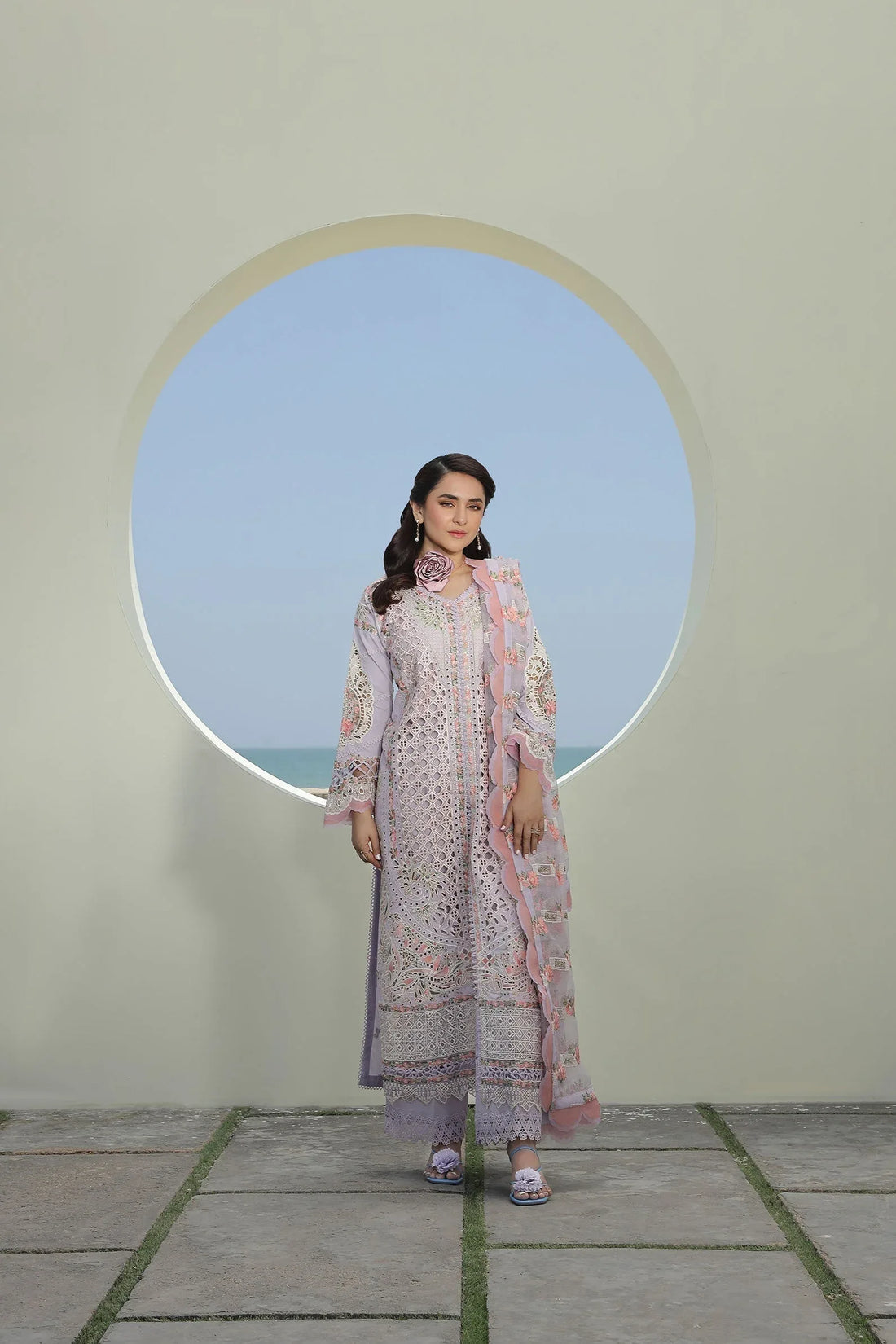 Maryam Hussain | Luxury Lawn 24 | FEROZ - Rang-e-Khaas