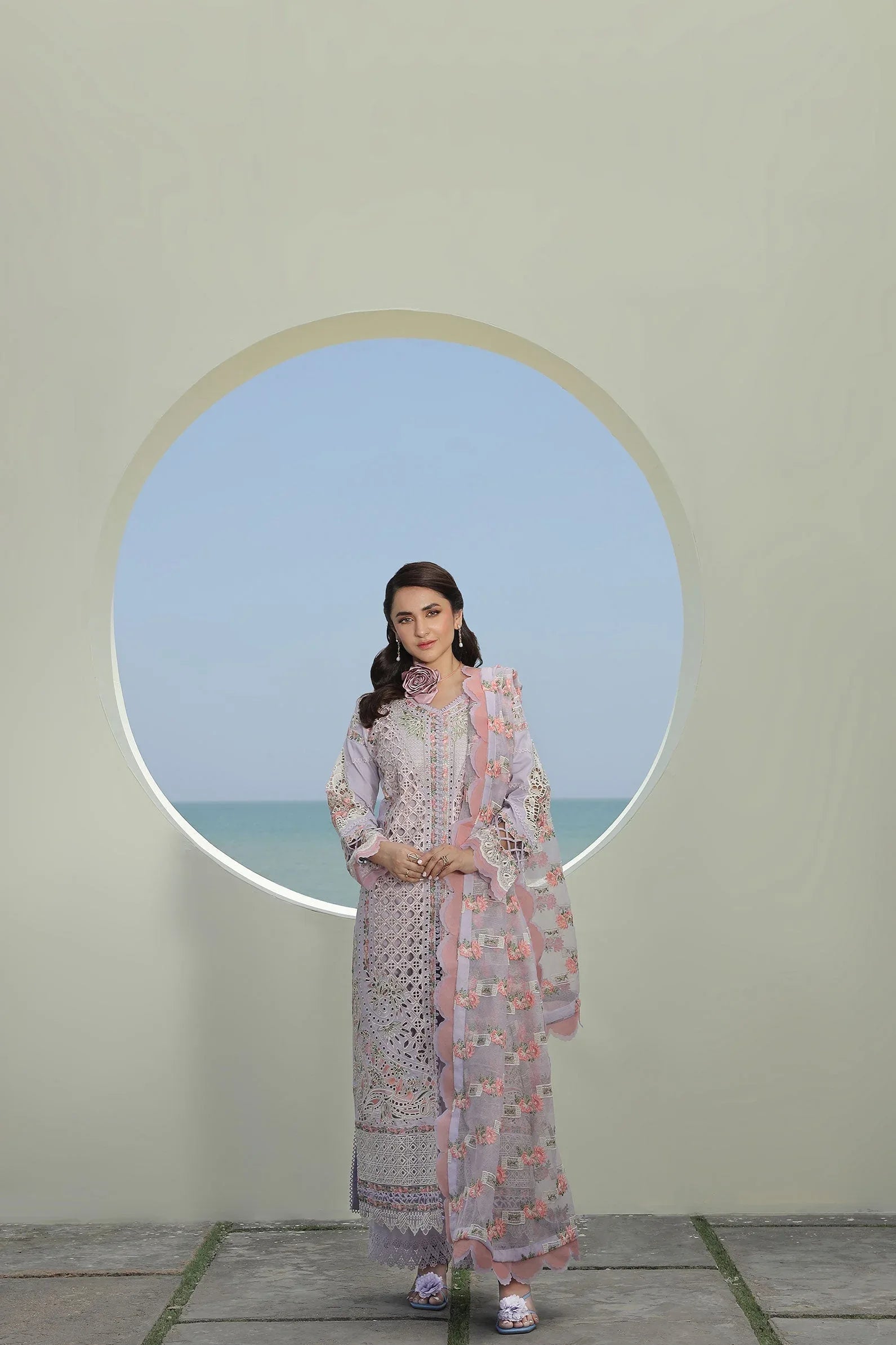Maryam Hussain | Luxury Lawn 24 | FEROZ - Rang-e-Khaas