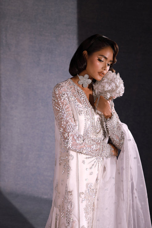 Ezra | Ermina Collection 25 | NOOREH