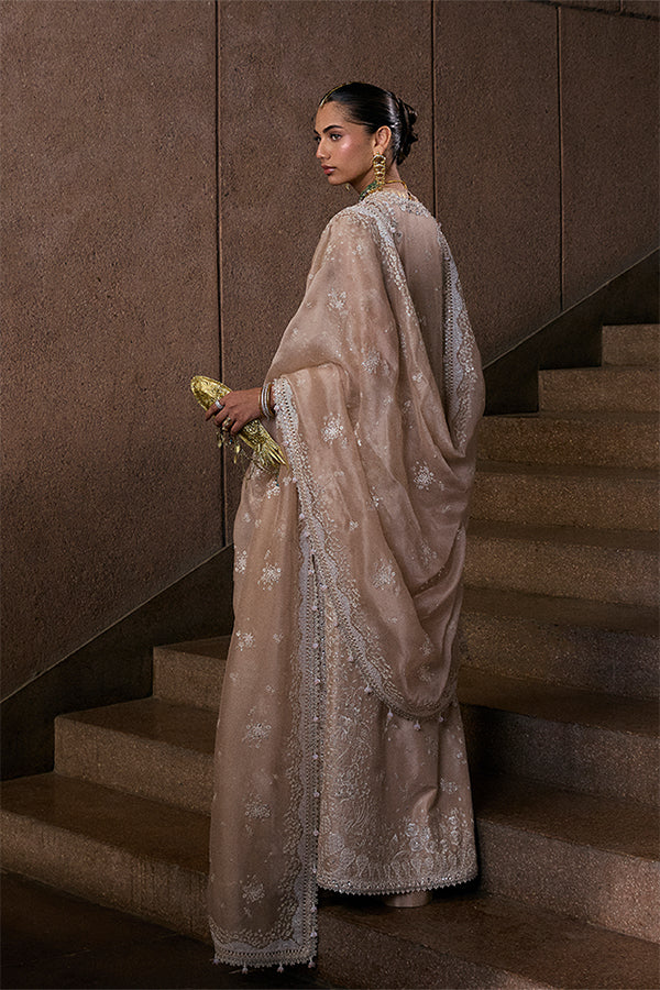 Suffuse | Freeshia RTW 25' | Ismira