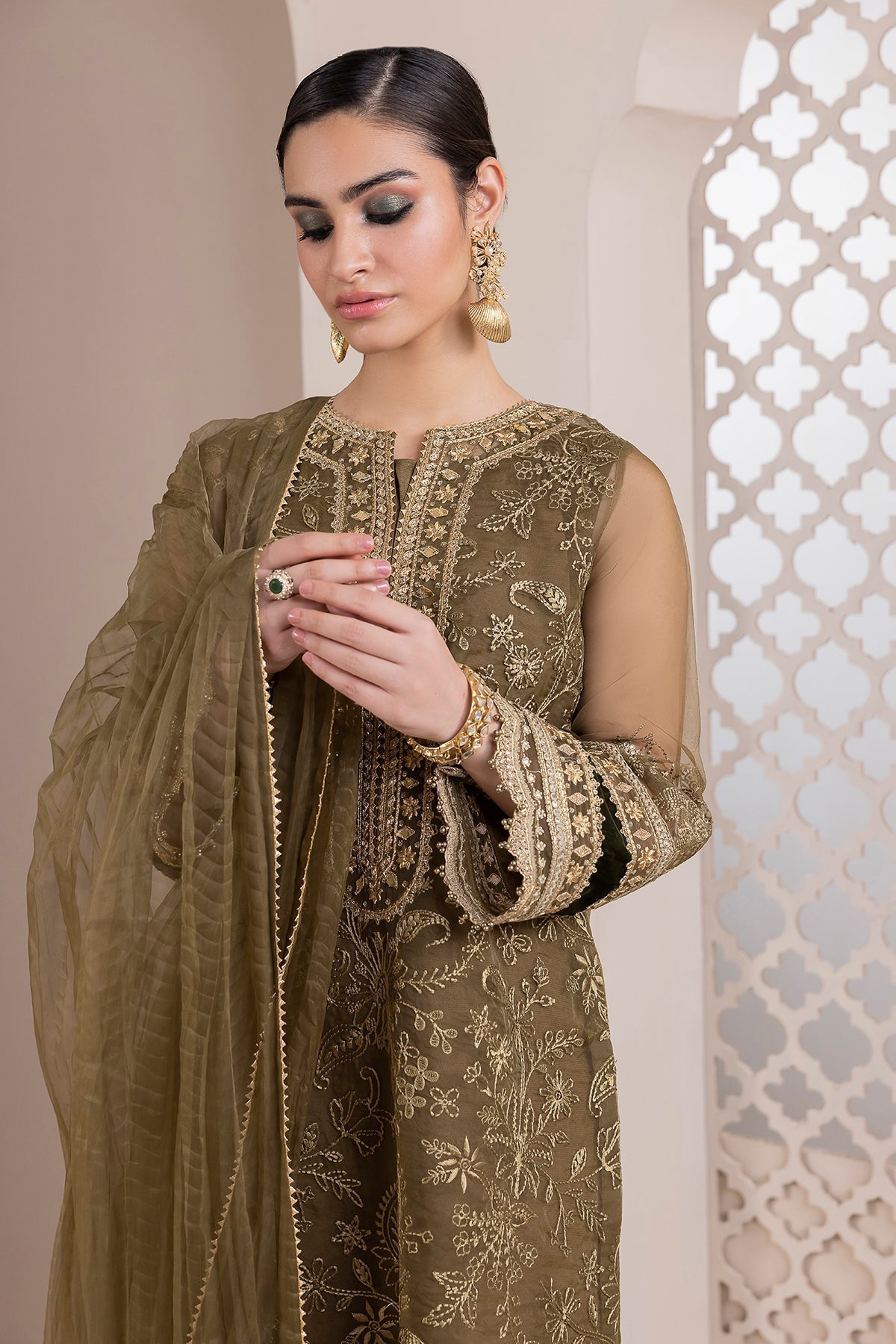 BAROQUE-EMBROIDERED ORGANZA UF-414