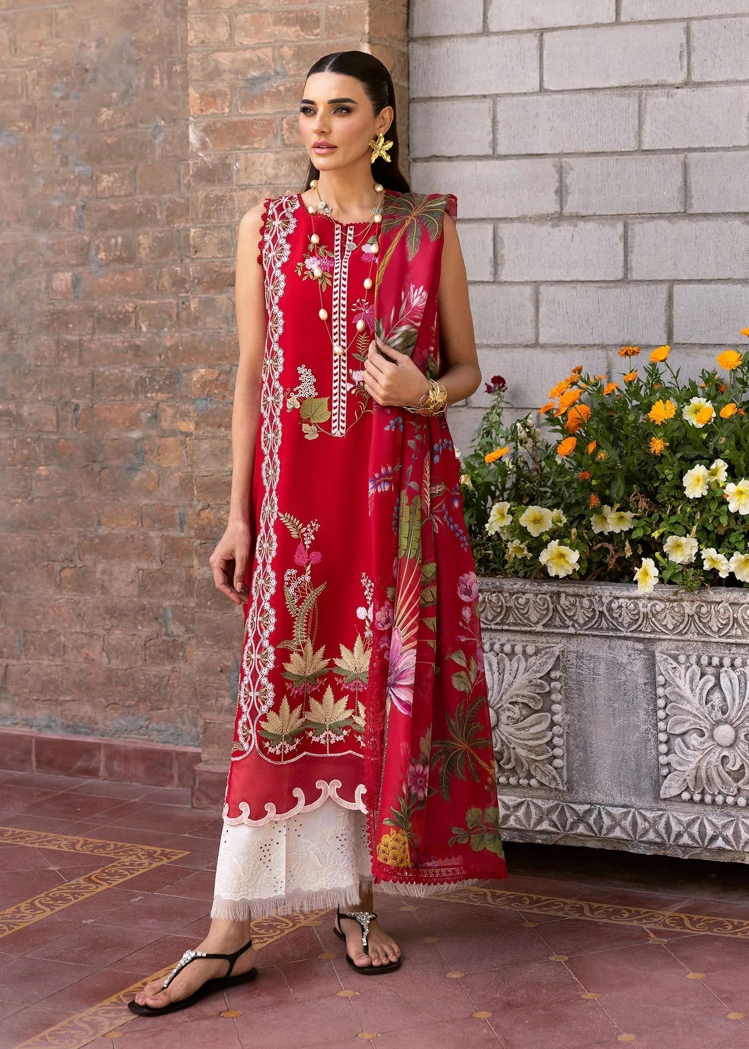 Saira Shakira | Bloom Lawn 25 | SAUVAGE 6-A - Rang-e-Khaas