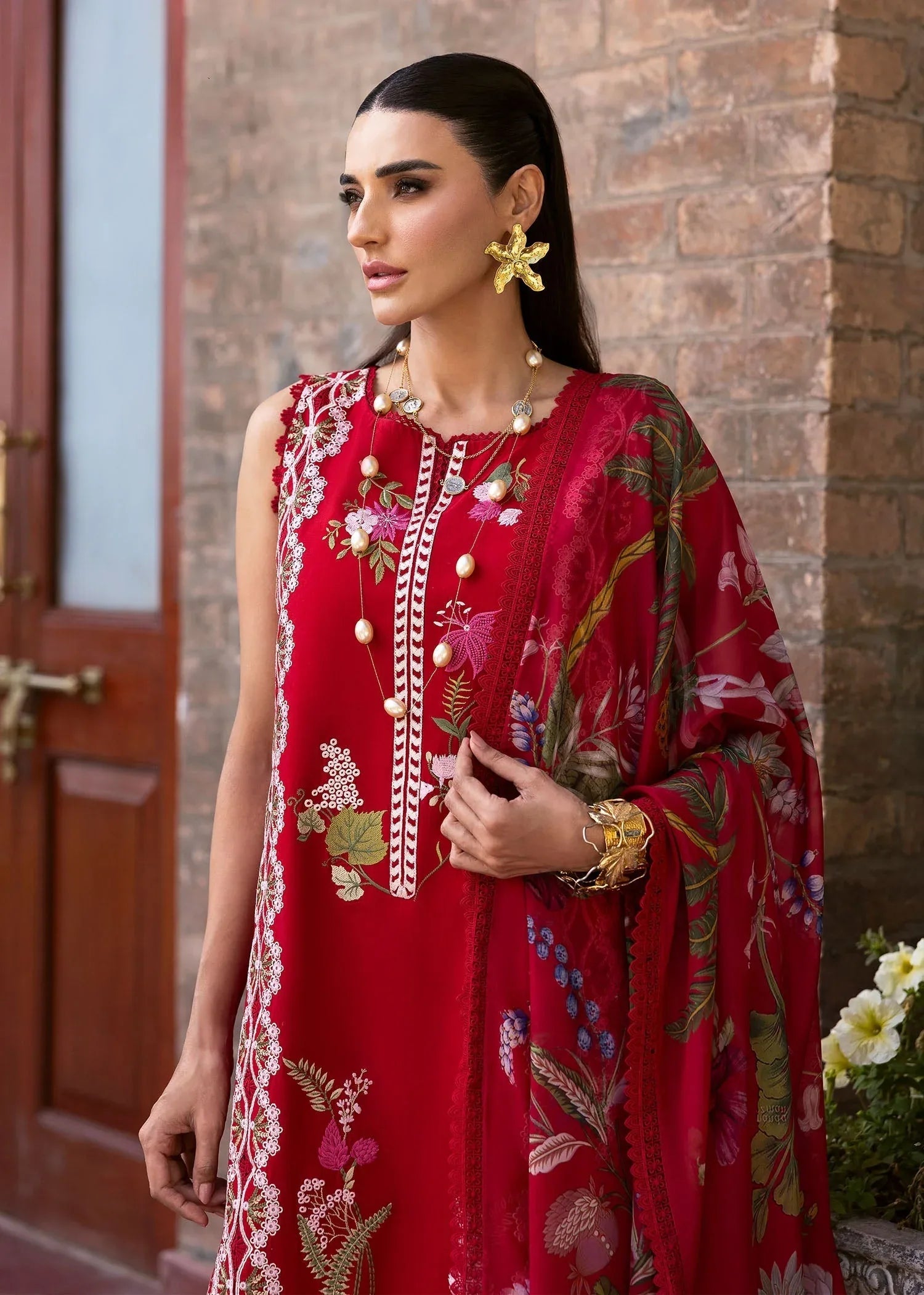 Saira Shakira | Bloom Lawn 25 | SAUVAGE 6-A - Rang-e-Khaas