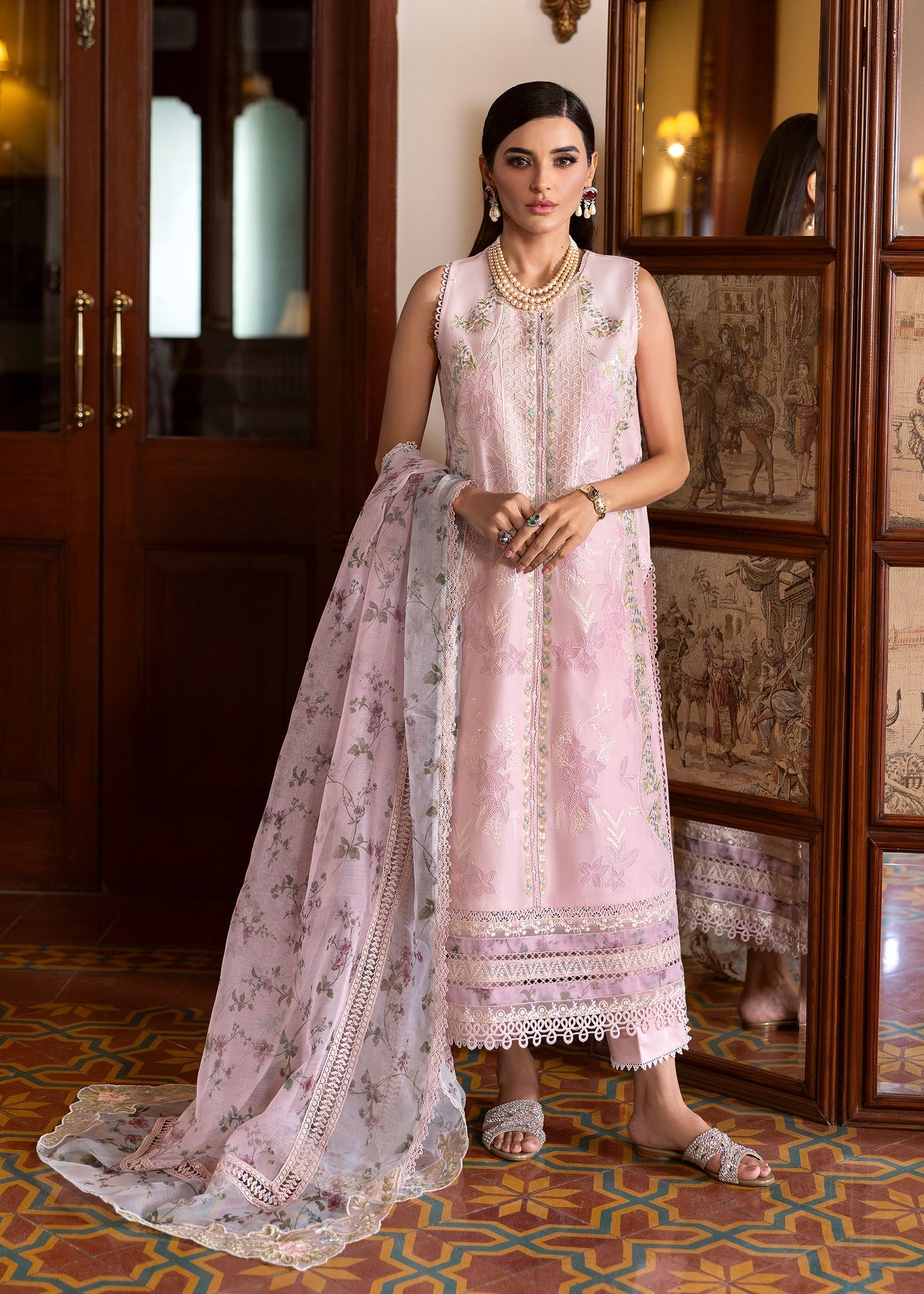 Saira Shakira | Bloom Lawn 25 | CHLOE 3-A