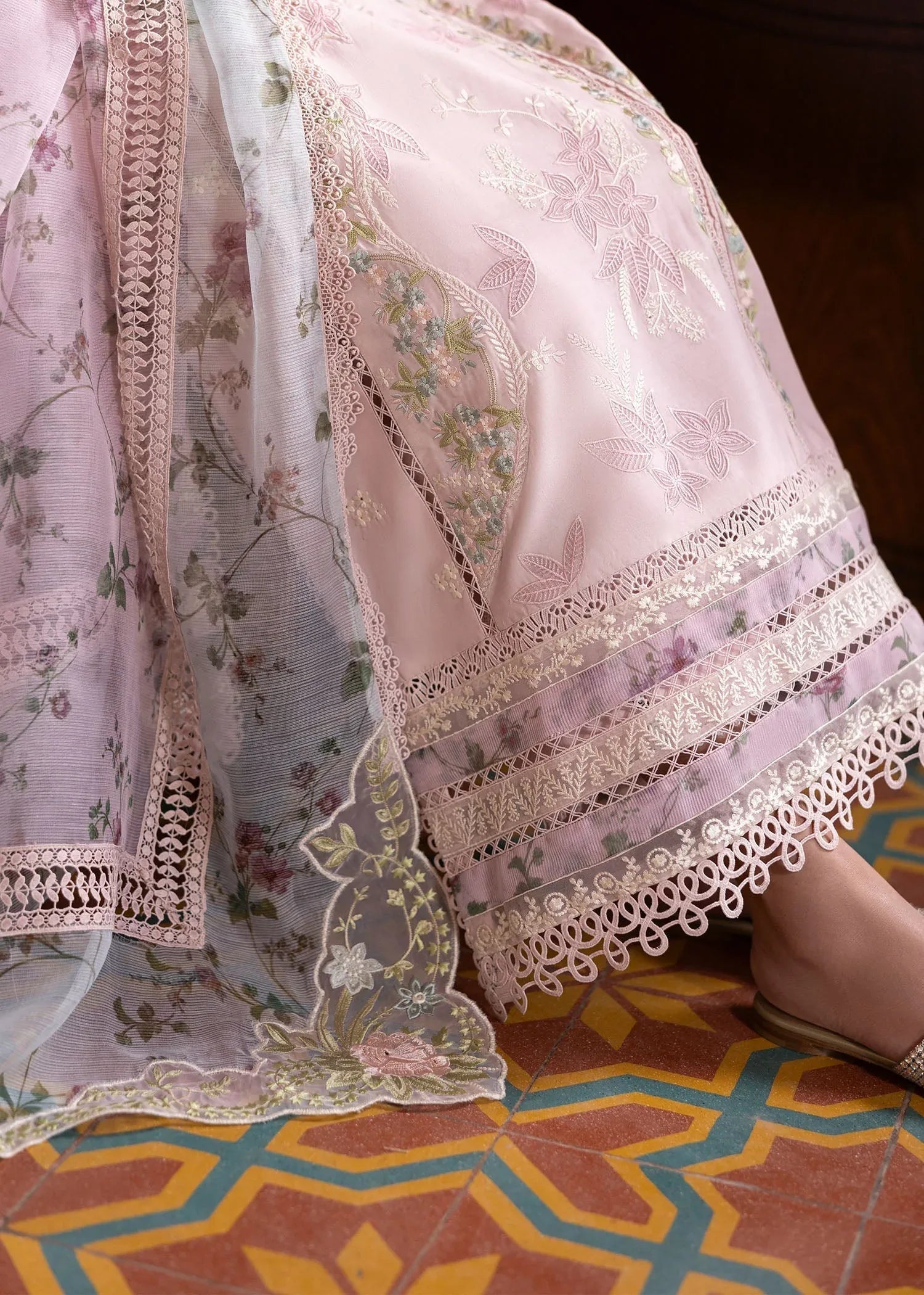 Saira Shakira | Bloom Lawn 25 | CHLOE 3-A - Rang-e-Khaas