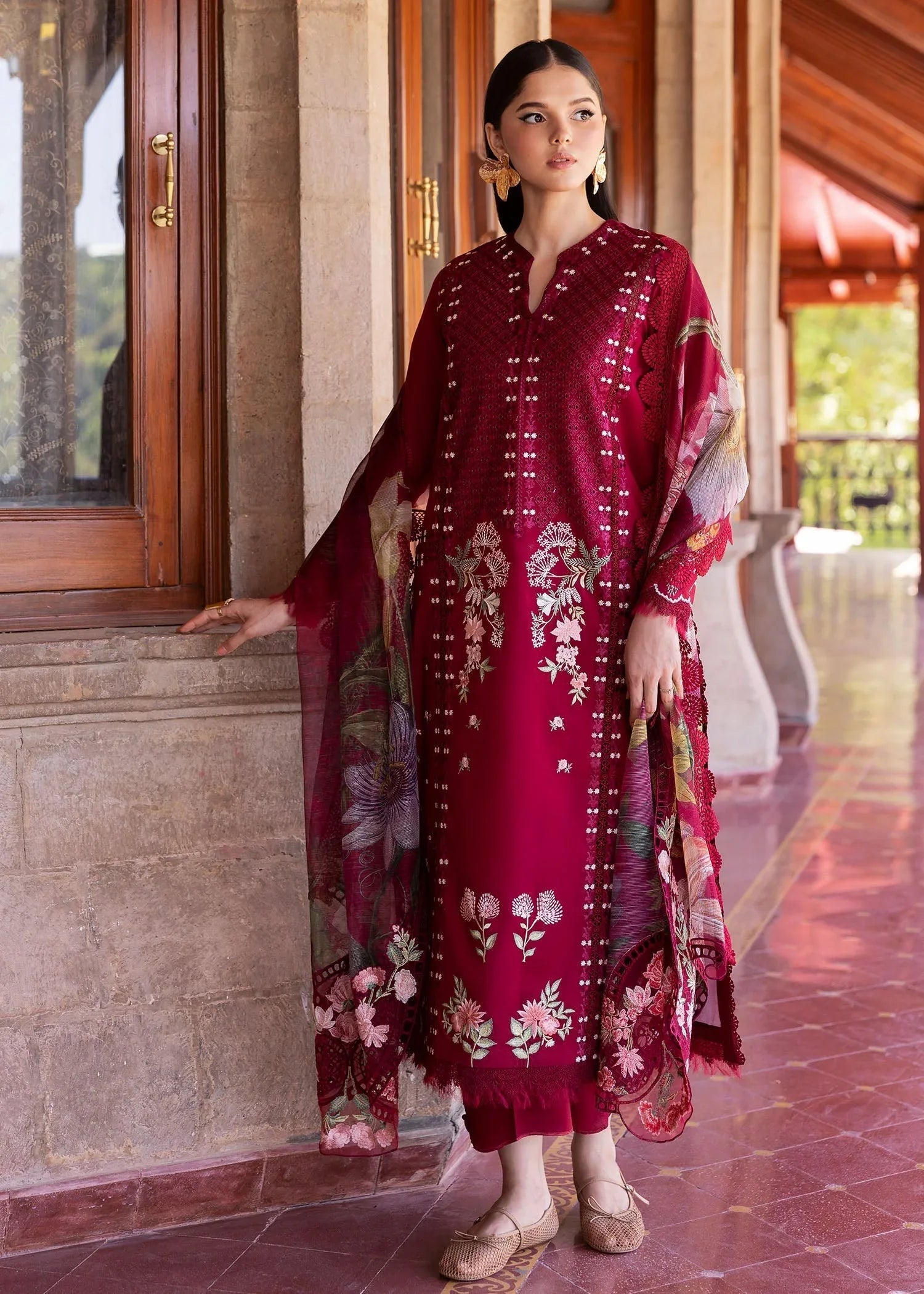 Saira Shakira | Bloom Lawn 25 | HANGING GARDENS 2-A - Rang-e-Khaas