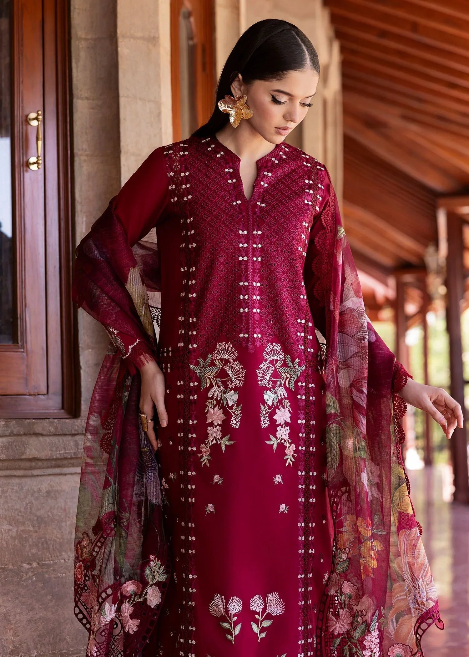 Saira Shakira | Bloom Lawn 25 | HANGING GARDENS 2-A - Rang-e-Khaas