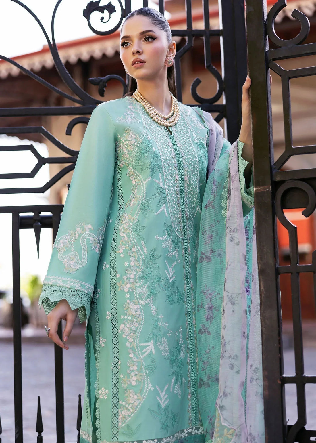 Saira Shakira | Bloom Lawn 25 | CHLOE 3-B - Rang-e-Khaas