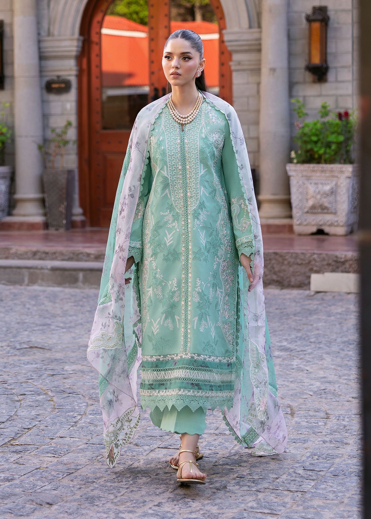 Saira Shakira | Bloom Lawn 25 | CHLOE 3-B