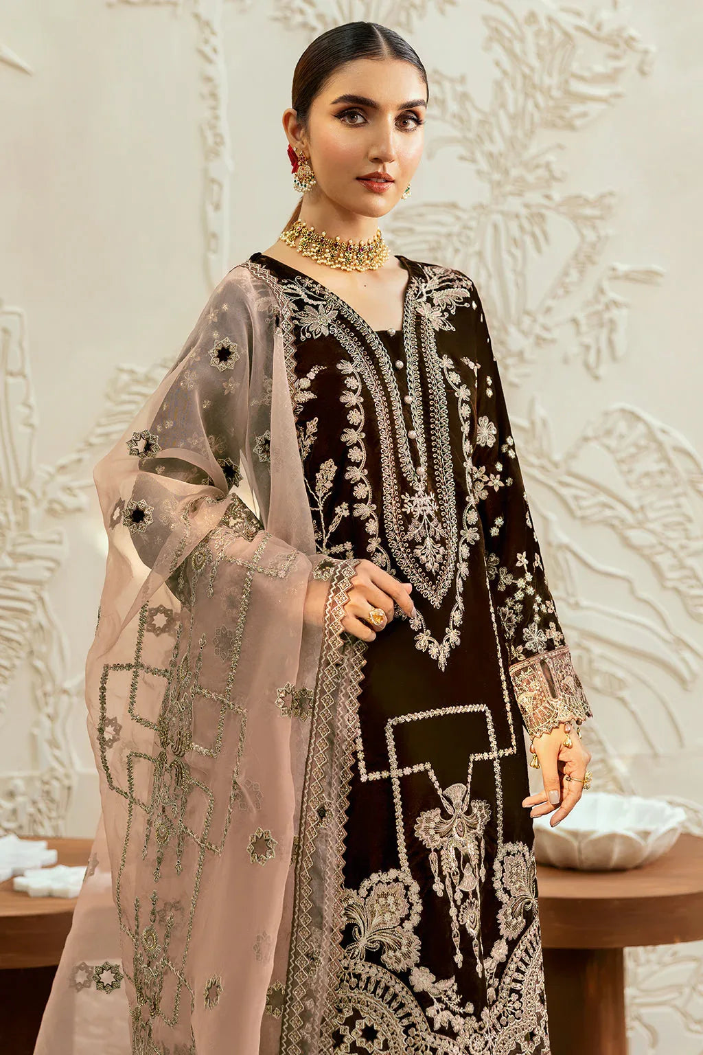 Ramsha | Velvet Collection | V-606 - Rang-e-Khaas