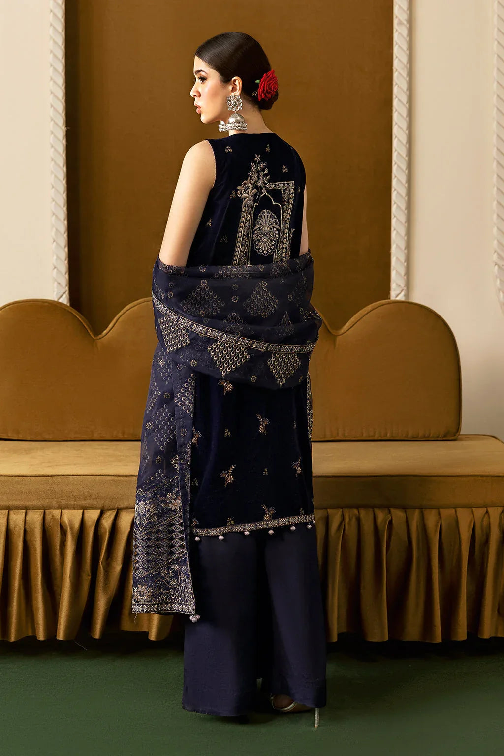 Ramsha | Velvet Collection | V-608 - Rang-e-Khaas