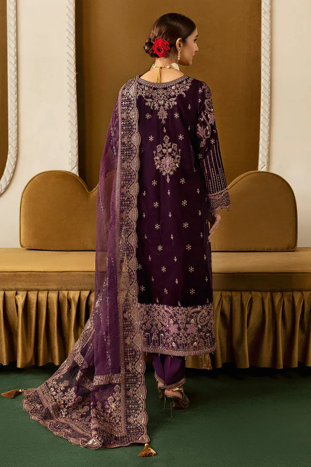 Ramsha | Velvet Collection | V-605 - Rang-e-Khaas