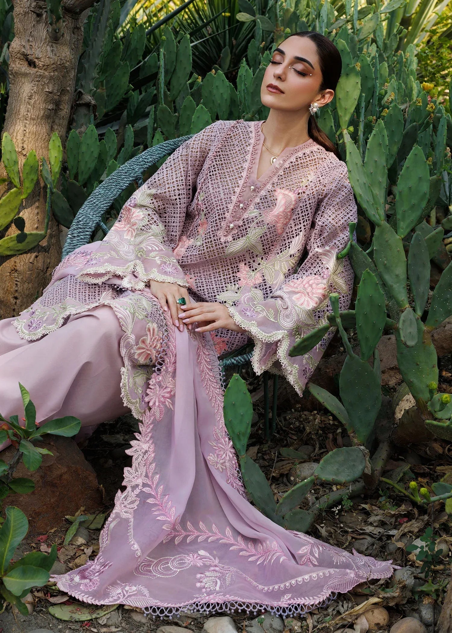 Crimson | Tasawar 25 | ONE TRUE LOVE - D6B - Rang-e-Khaas