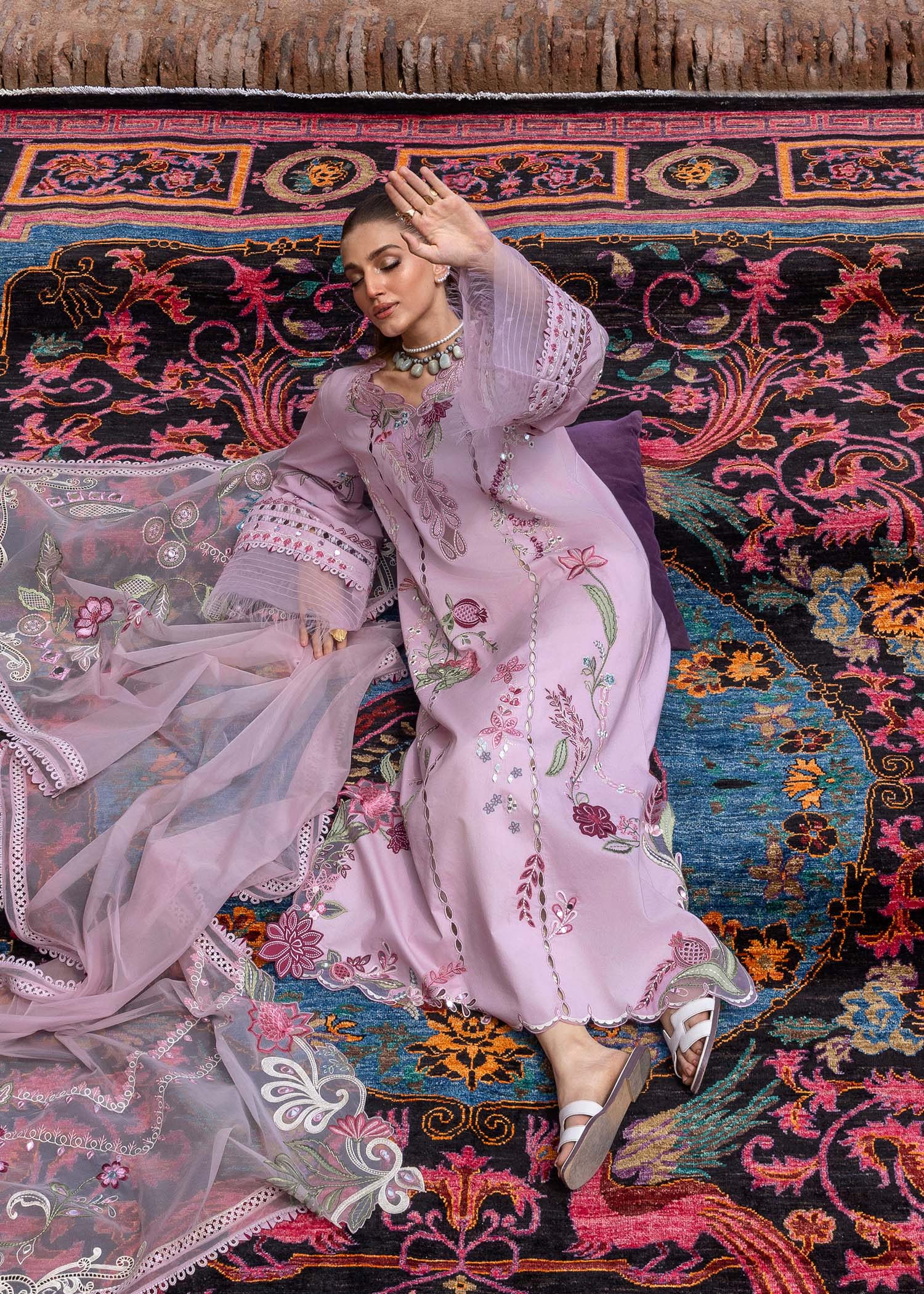 Crimson | Tasawar 25 | MIRROR GARDEN - D3B - Rang-e-Khaas