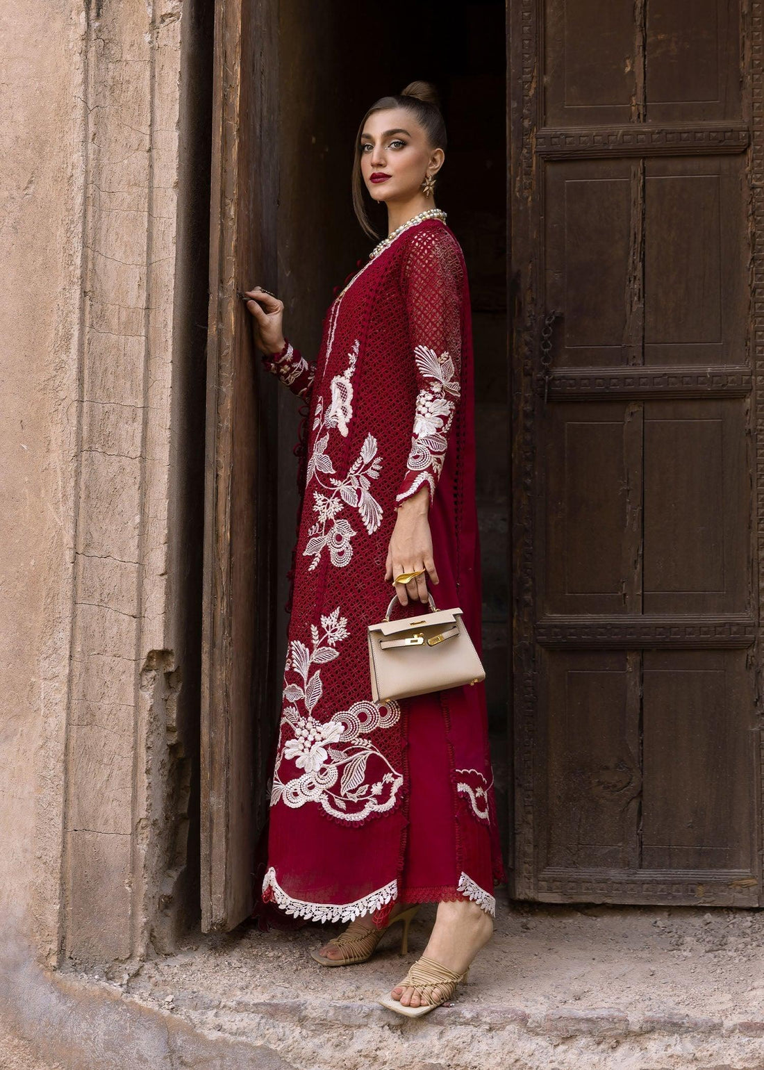 Crimson | Tasawar 25 | ONE TRUE LOVE - D6A - Rang-e-Khaas