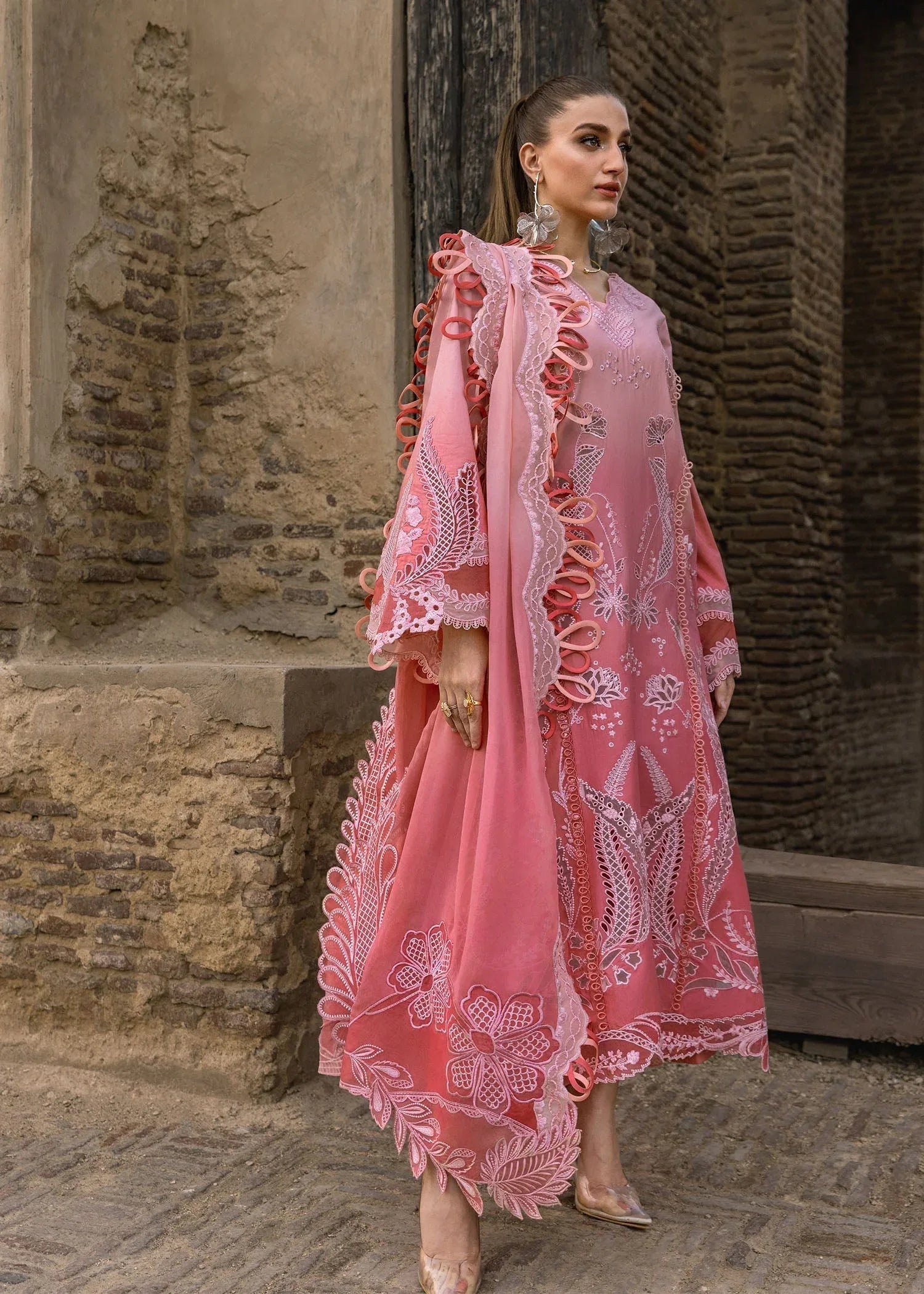 Crimson | Tasawar 25 | ALL THINGS OMBRE - D1B - Rang-e-Khaas