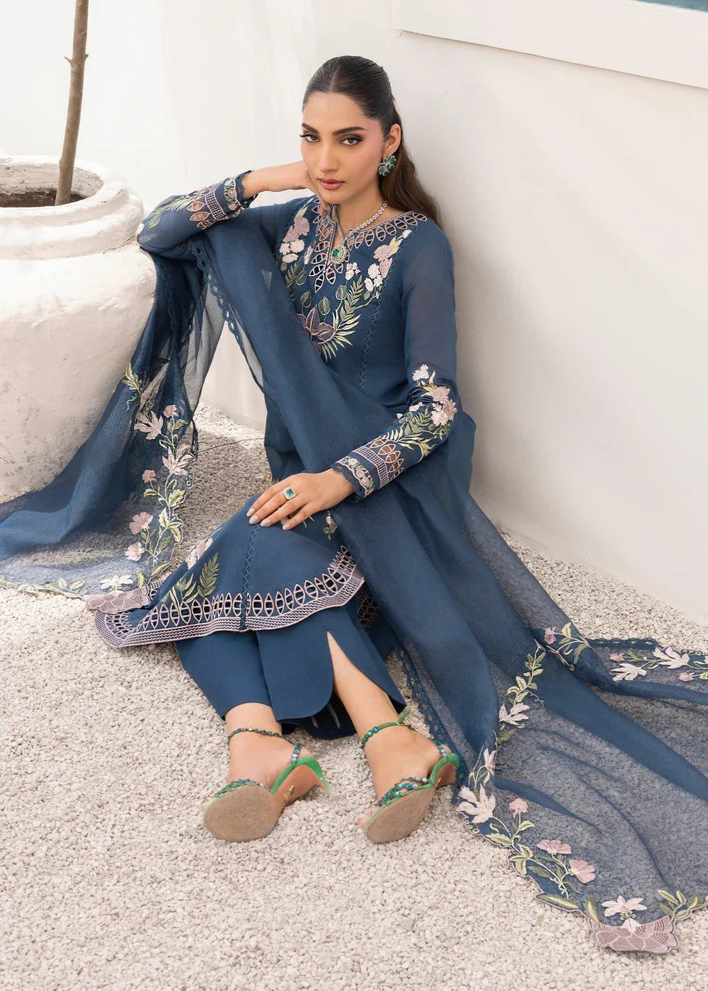 Saira Shakira | Rosea Casual Pret 25 | Midnight - Rang-e-Khaas