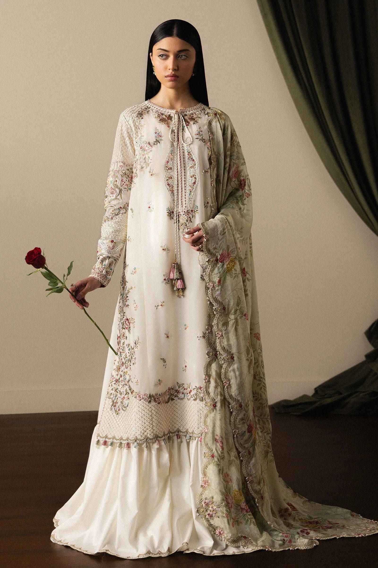 Shiori-D5 - Rang-e-Khaas