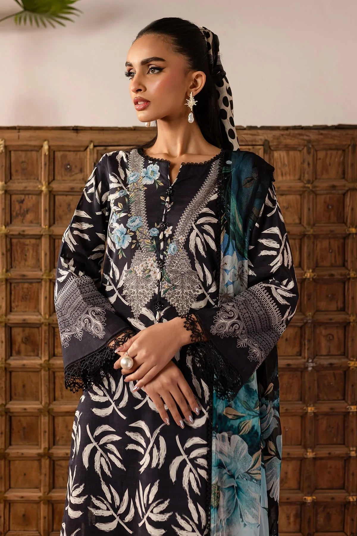 Nureh | Printed Lawn 25 | SP-142 - Rang-e-Khaas