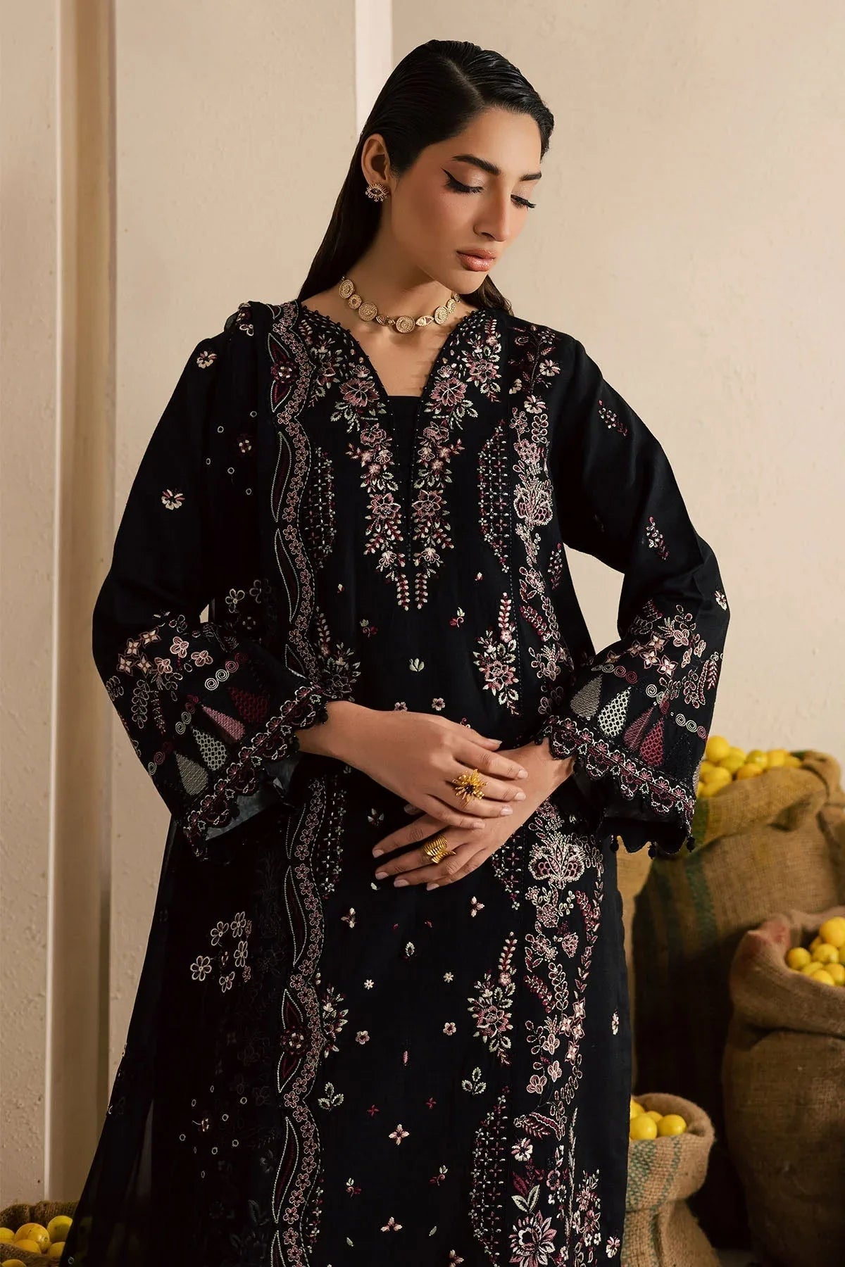 Nureh | Karandi Collection | NE-221 - Rang-e-Khaas