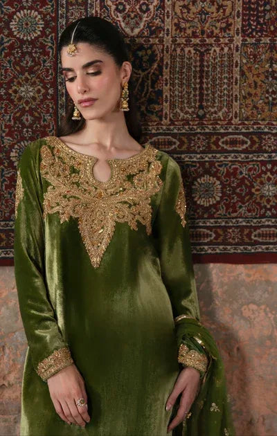Maya | Viola Luxe Velvet 25 | TALIYA - Rang-e-Khaas