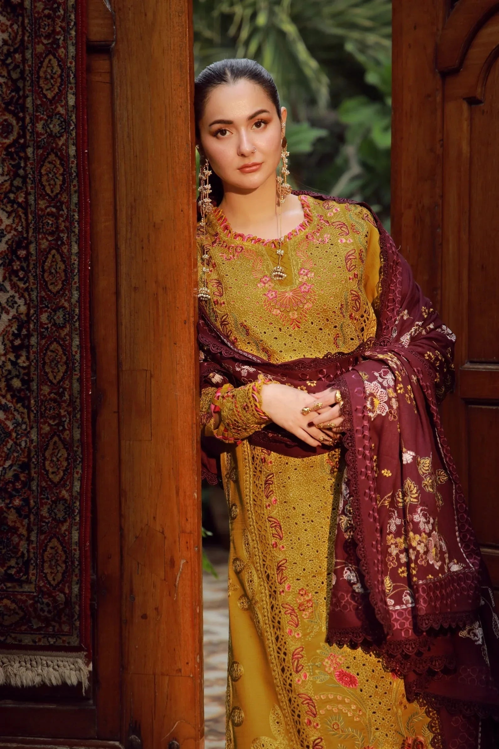 Maryam Hussain | Winter Shawl 25 | Soz - Rang-e-Khaas
