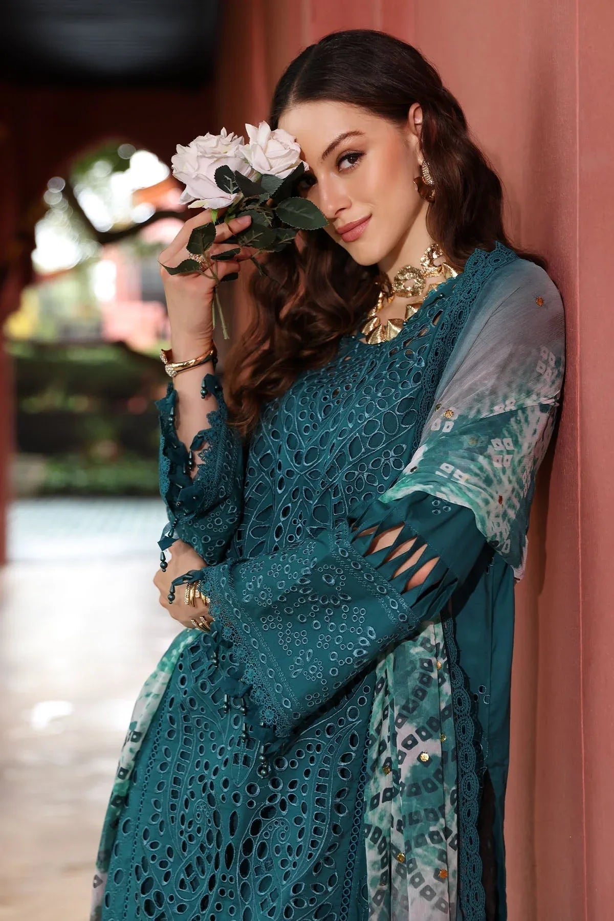 Nureh | Bazaar Lawn 25 | NE-107 - Rang-e-Khaas