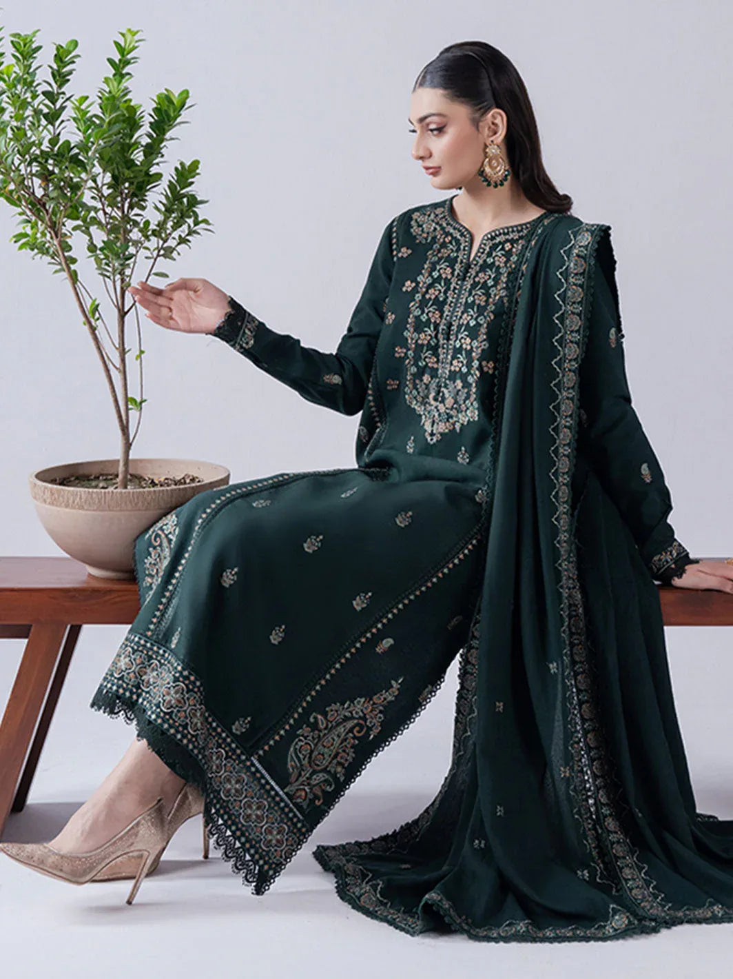 Faiza Faisal | Winter Edit 2024 | AVA - Rang-e-Khaas