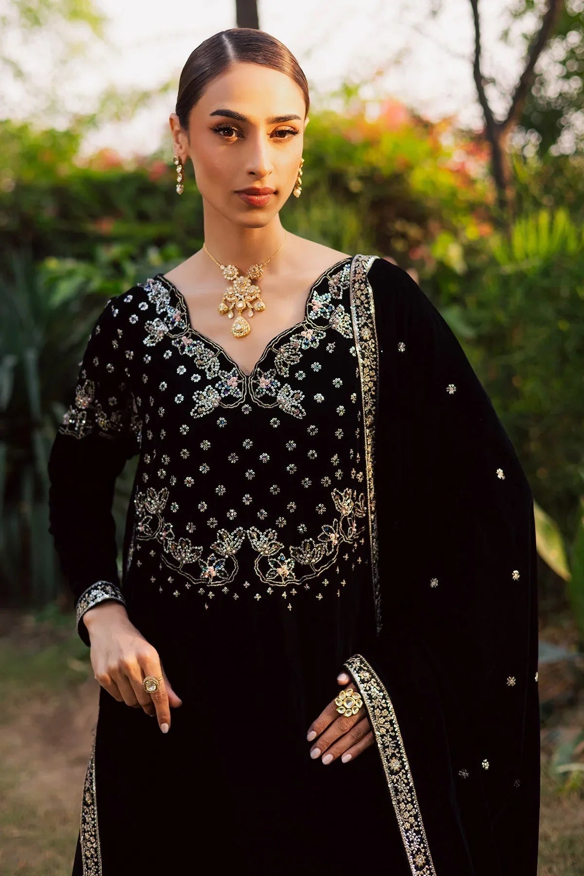 Nureh | Maya Velvet | NW-118 - Rang-e-Khaas