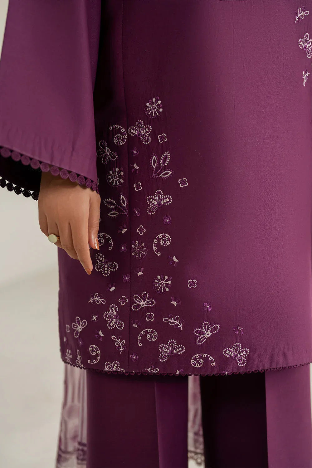 Farasha | Thread Lines Embroidered | Mauve Eclips - Rang-e-Khaas