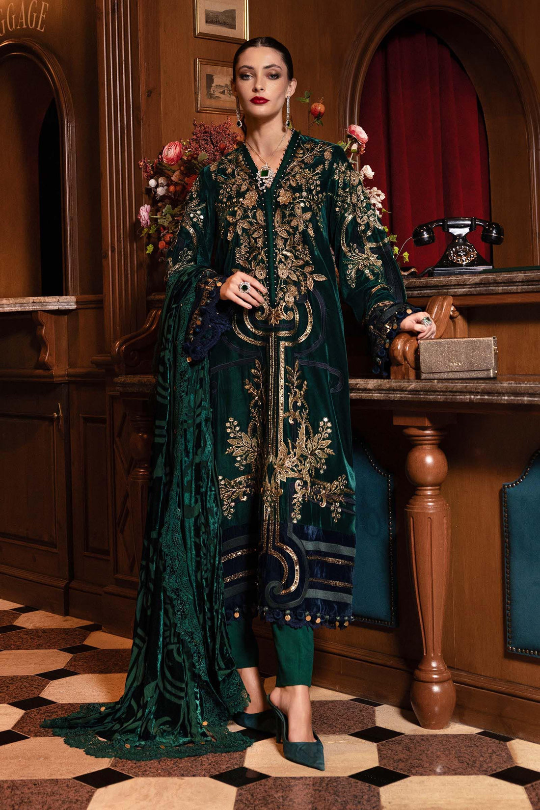 3 Piece Embroidered Velvet Suit - Rang-e-Khaas