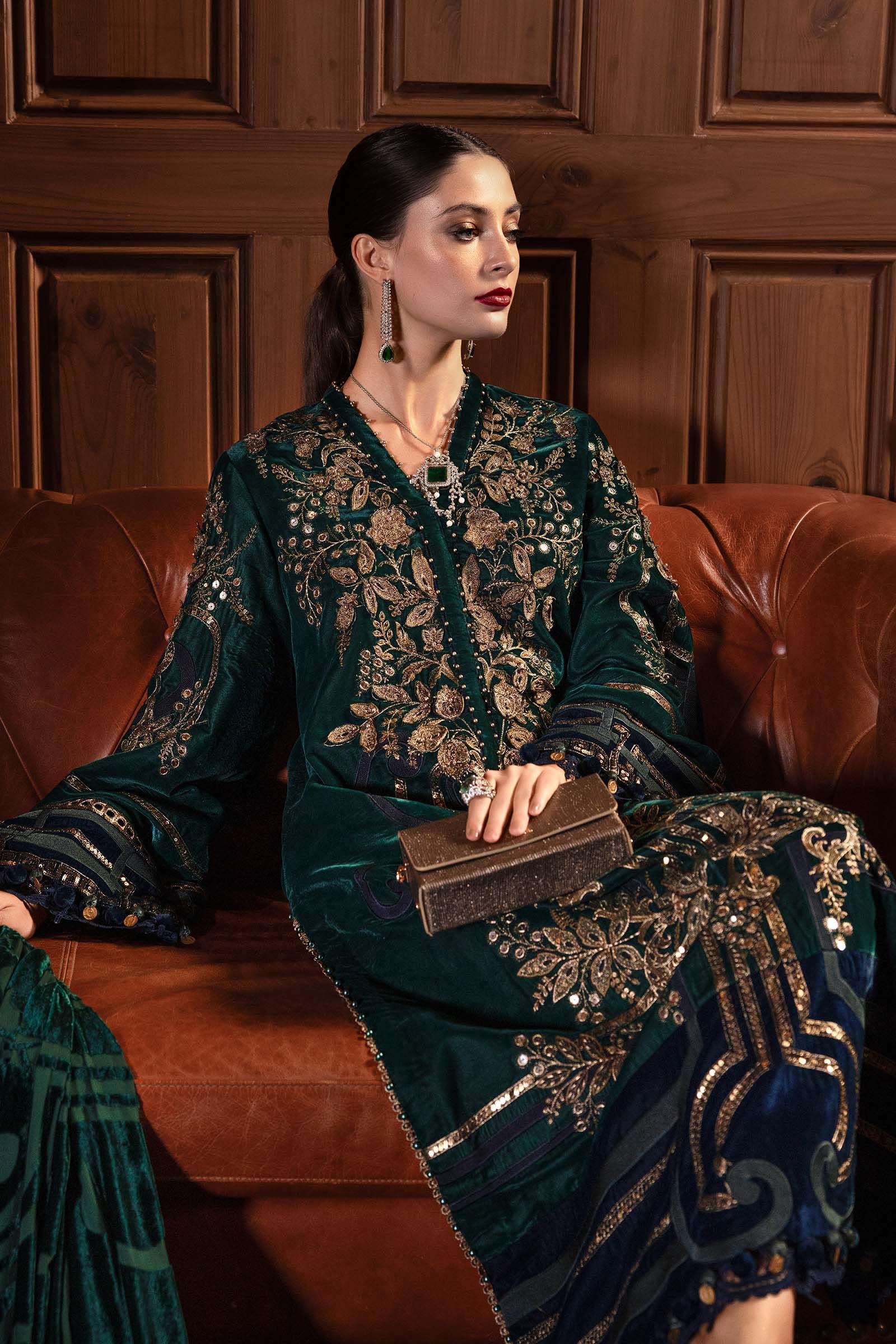 3 Piece Embroidered Velvet Suit - Rang-e-Khaas