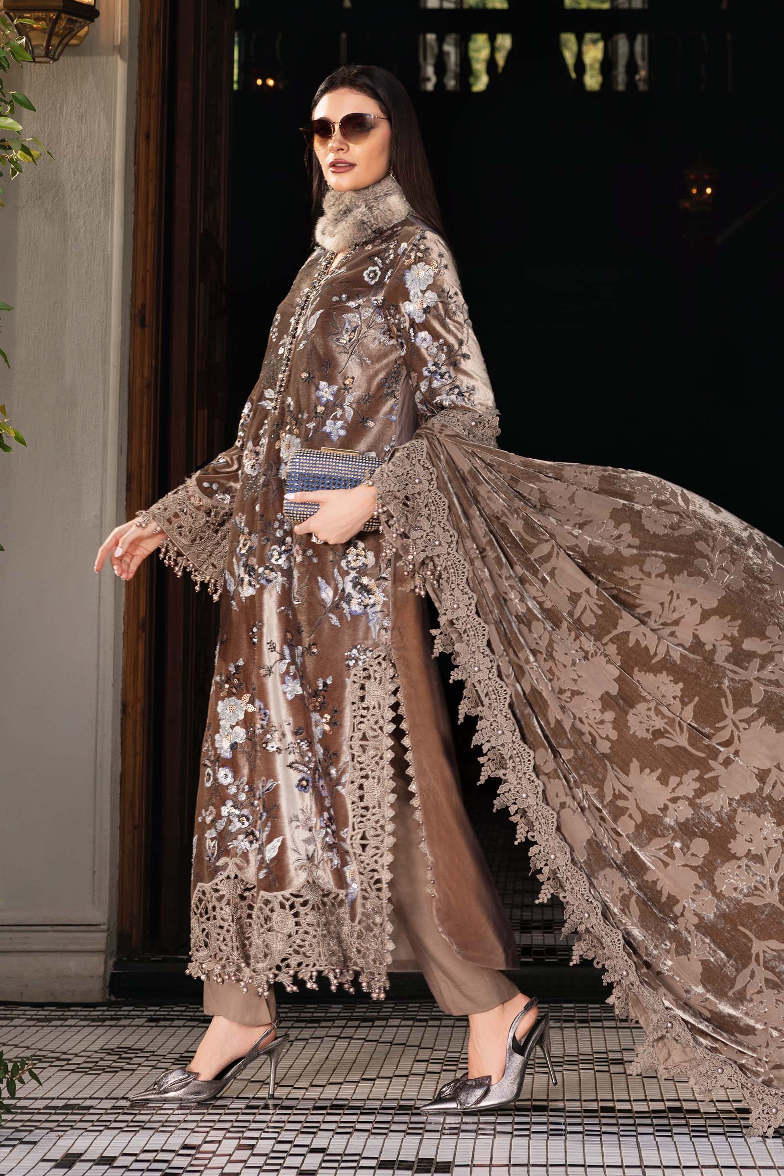 3 Piece Embroidered Velvet Suit - Rang-e-Khaas