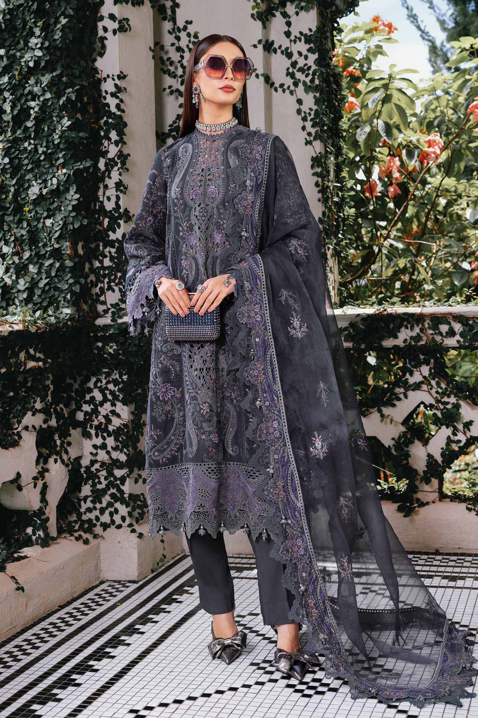 3 Piece Embroidered Velvet Suit - Rang-e-Khaas
