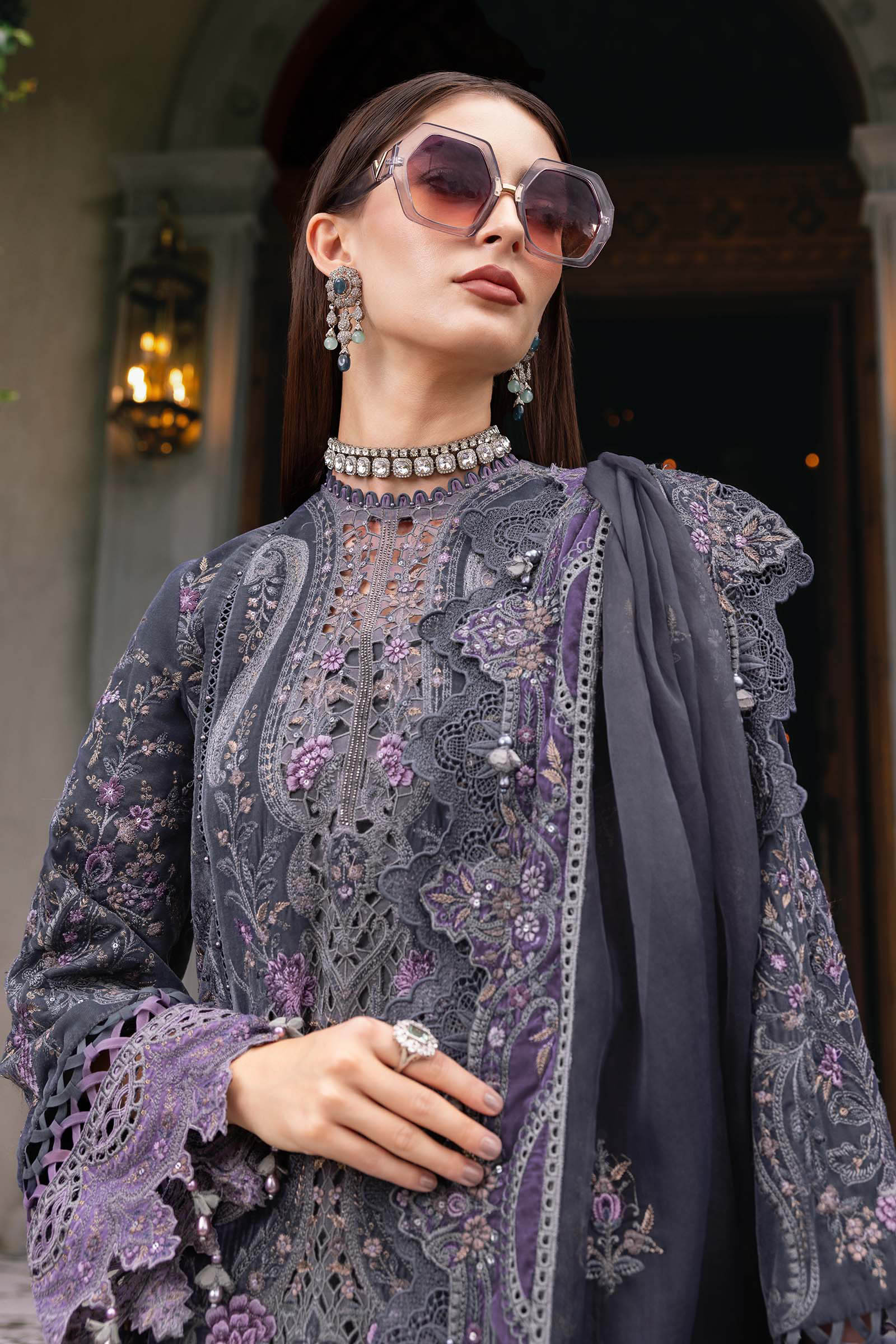 3 Piece Embroidered Velvet Suit - Rang-e-Khaas