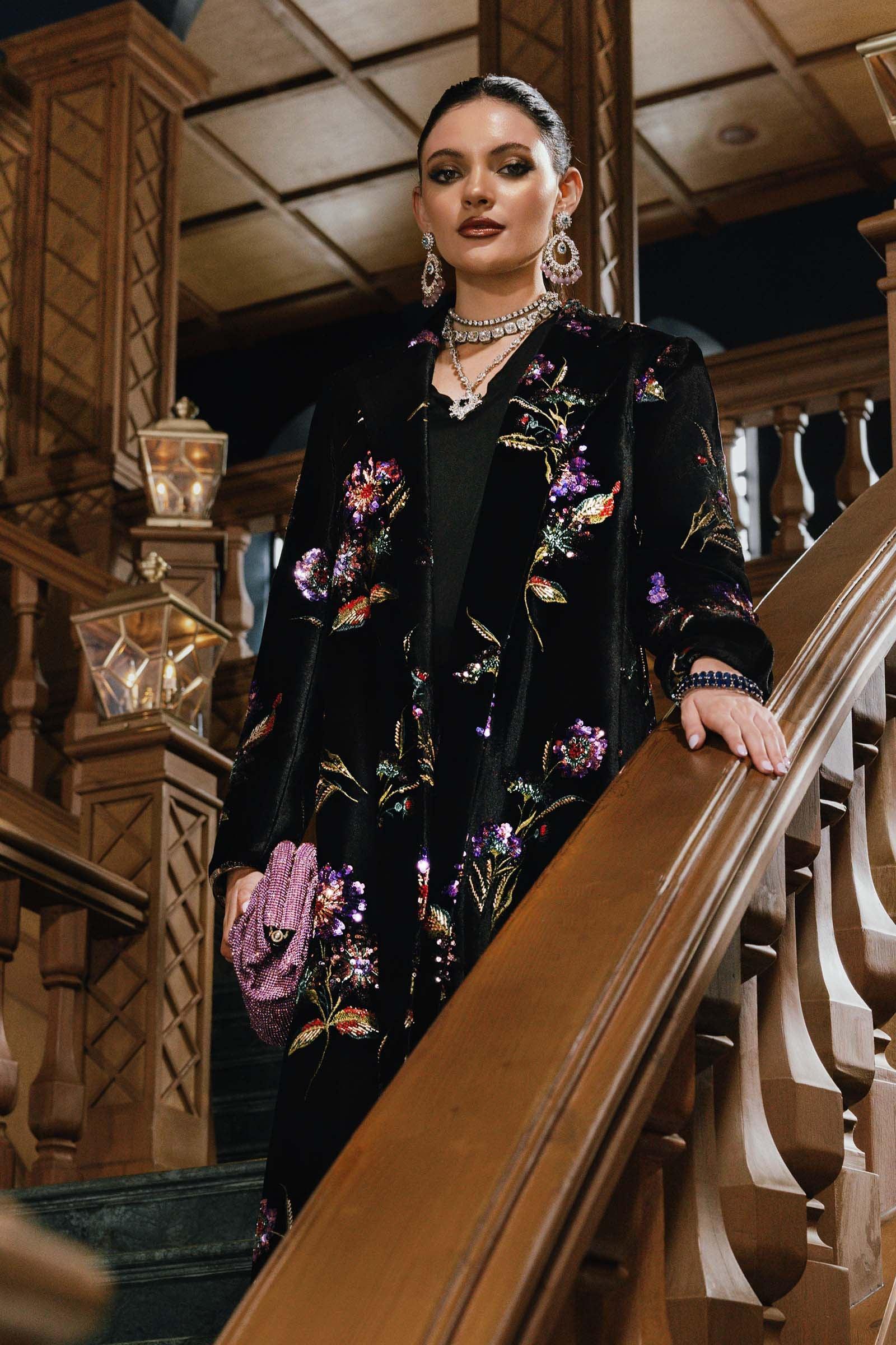 3 Piece Embroidered Velvet Suit - Rang-e-Khaas