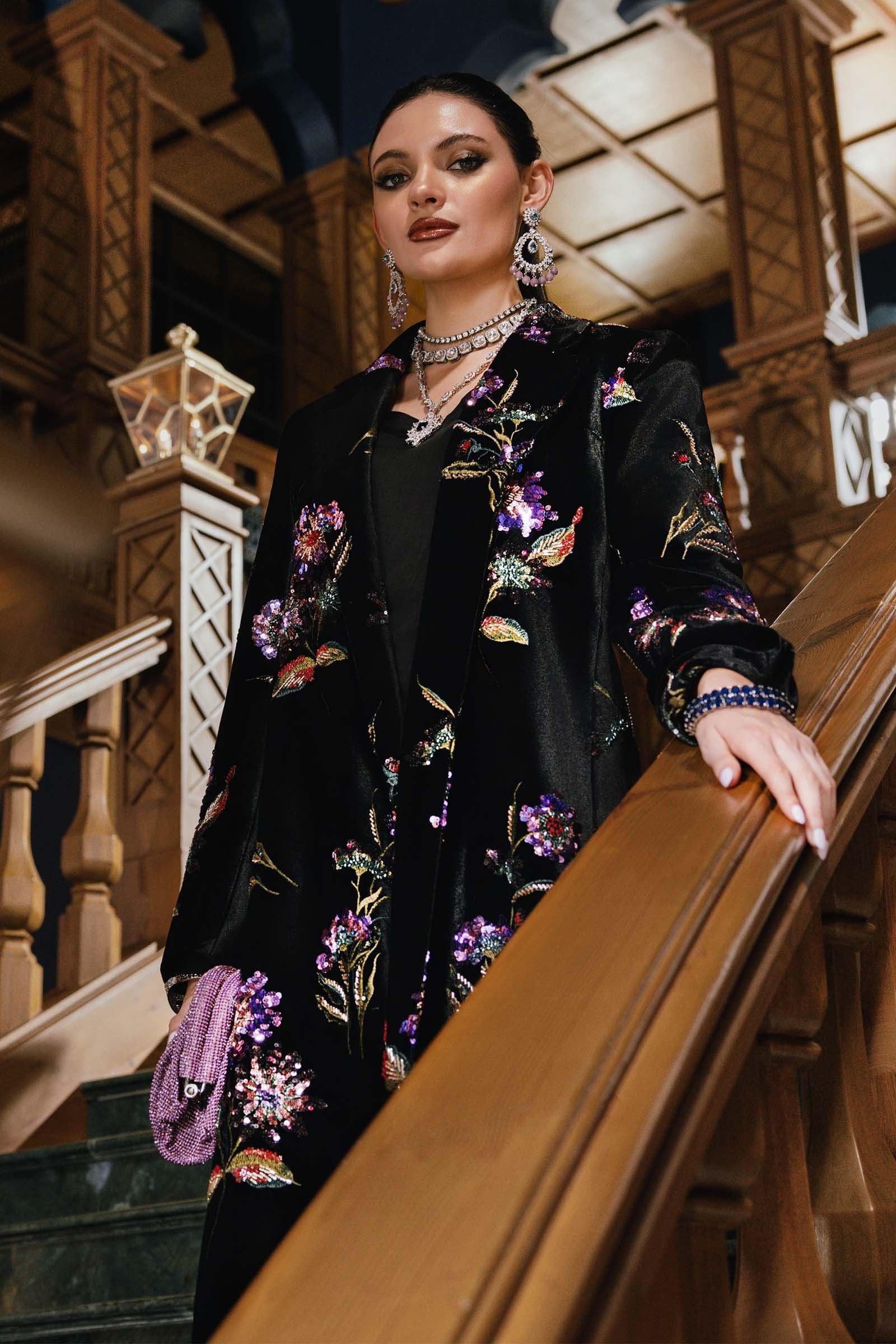 3 Piece Embroidered Velvet Suit - Rang-e-Khaas