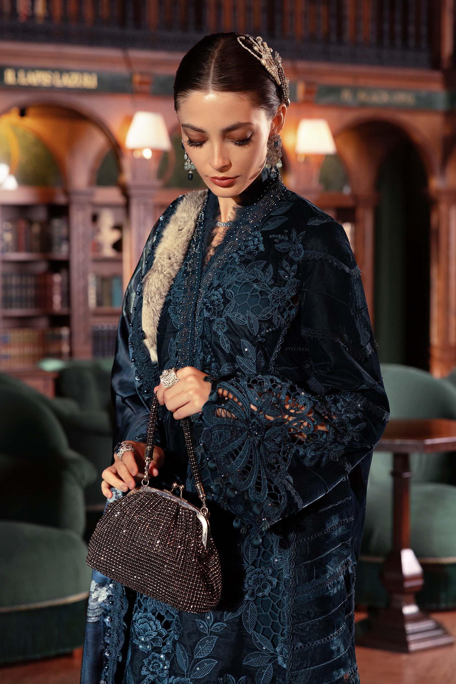3 Piece Embroidered Velvet Suit - Rang-e-Khaas