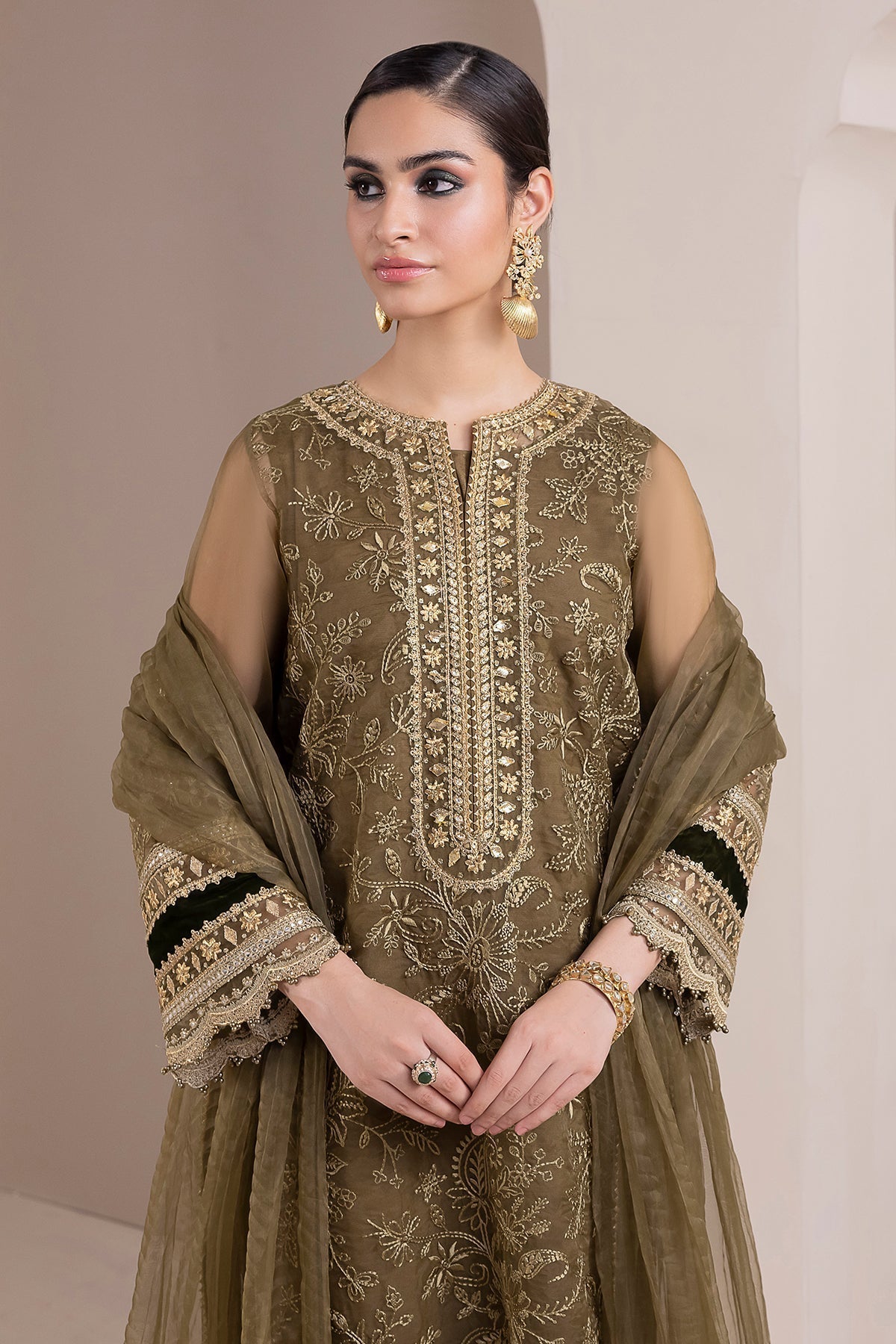 BAROQUE-EMBROIDERED ORGANZA UF-414