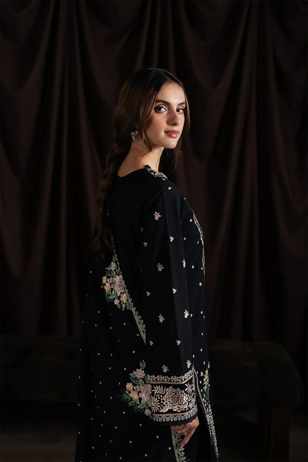 Neeshay | Winter Reverie | Velayne - Rang-e-Khaas