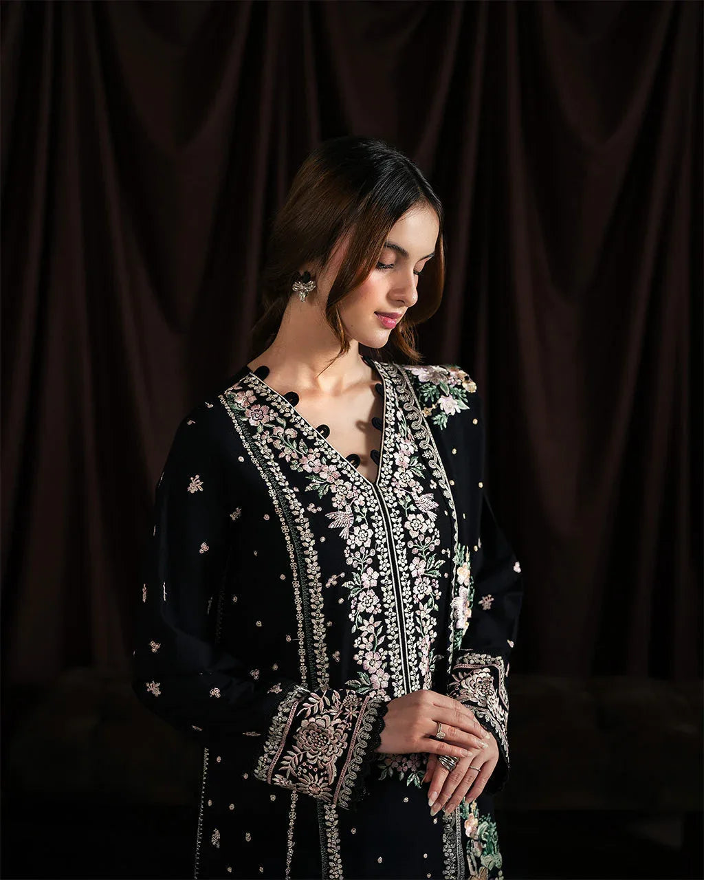 Neeshay | Winter Reverie | Velayne - Rang-e-Khaas