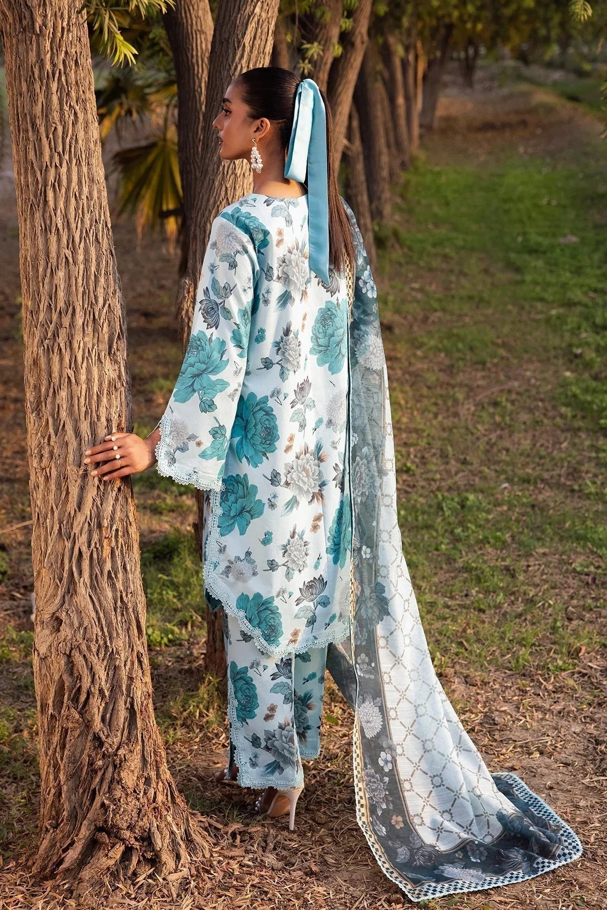 Alizeh | Sheen Lawn Prints 24 | BLUET - Rang-e-Khaas