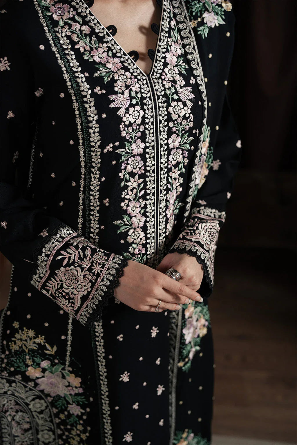 Neeshay | Winter Reverie | Velayne - Rang-e-Khaas