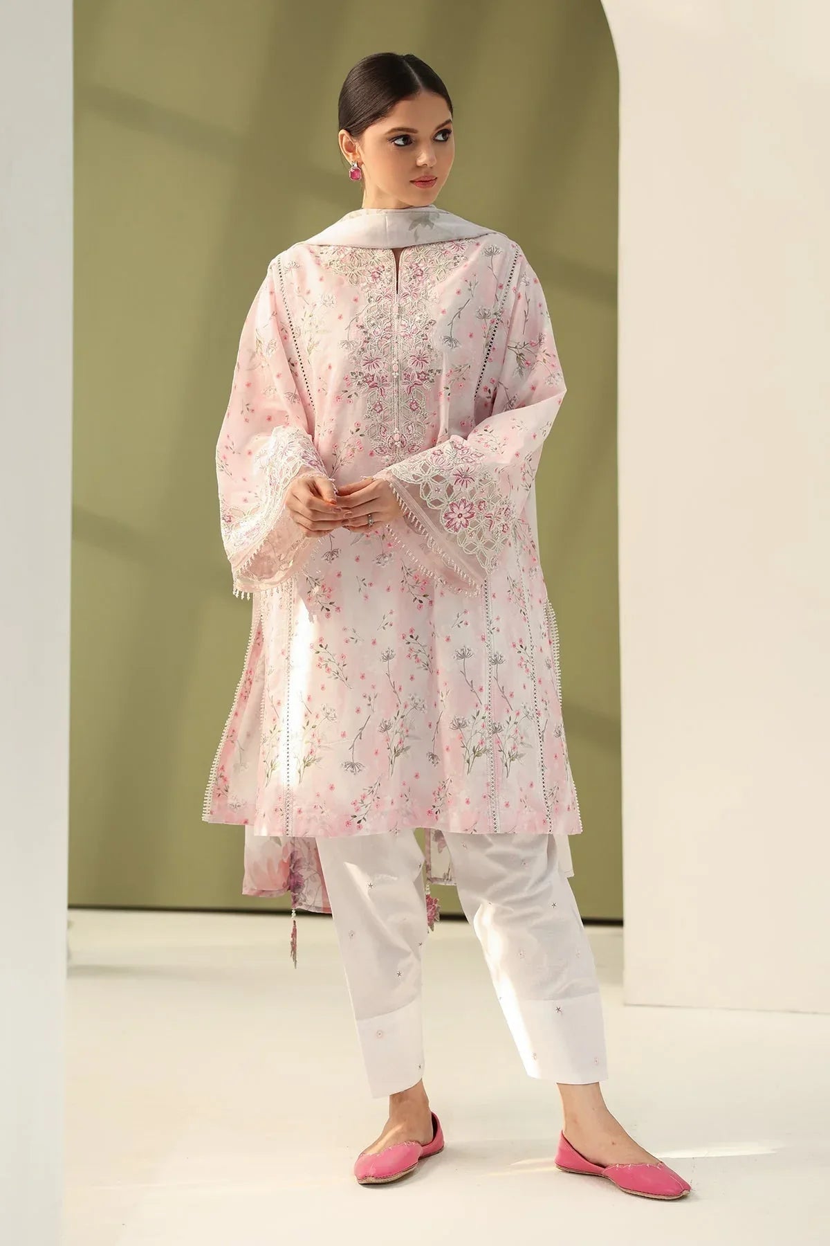 Baroque | Eid Printique | EMBROIDERED PRINTED LAWN UF-4180 - Rang-e-Khaas