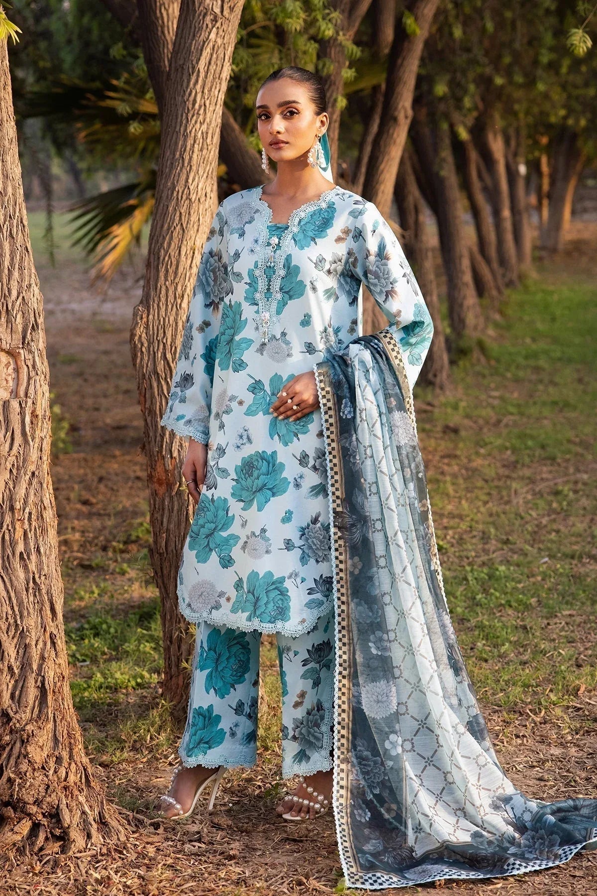 Alizeh | Sheen Lawn Prints 24 | BLUET - Rang-e-Khaas