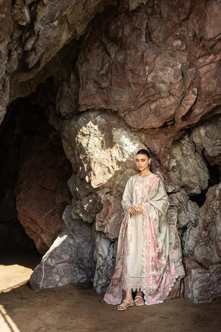 Akbar Aslam | Pret Lawn | Syelle - Rang-e-Khaas
