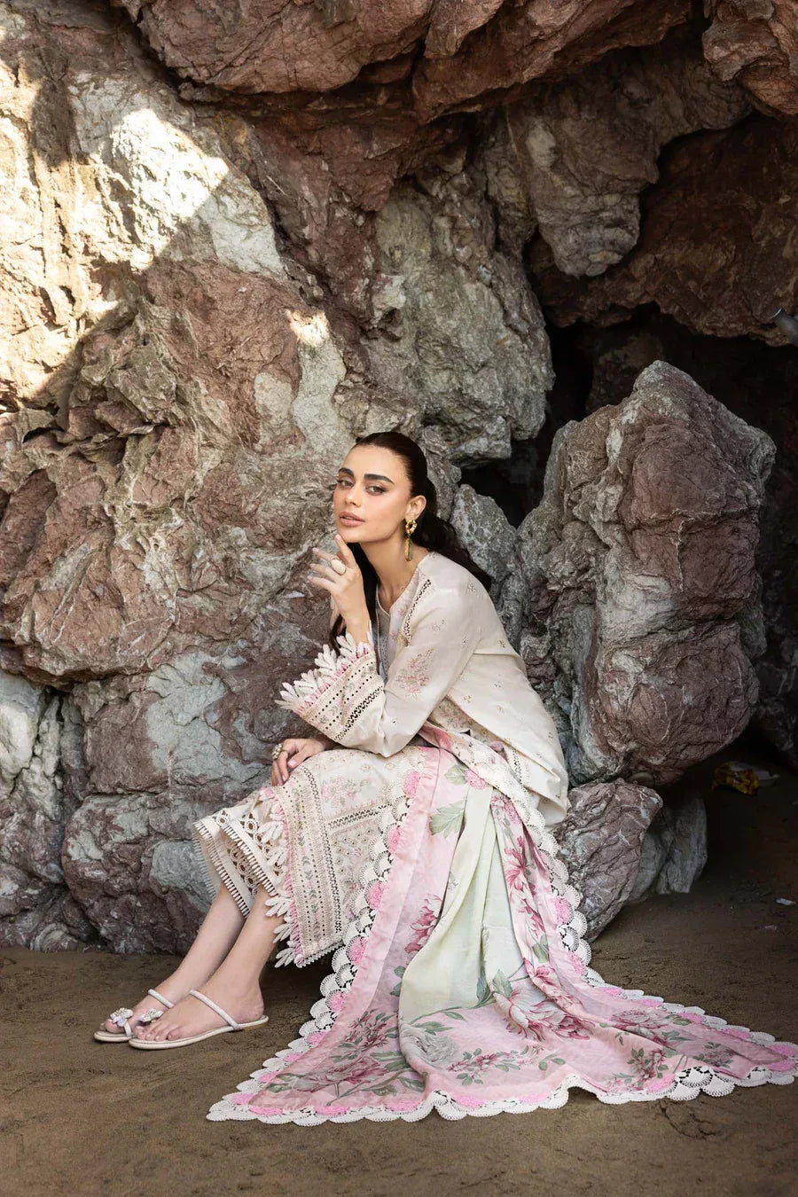 Akbar Aslam | Pret Lawn | Syelle - Rang-e-Khaas