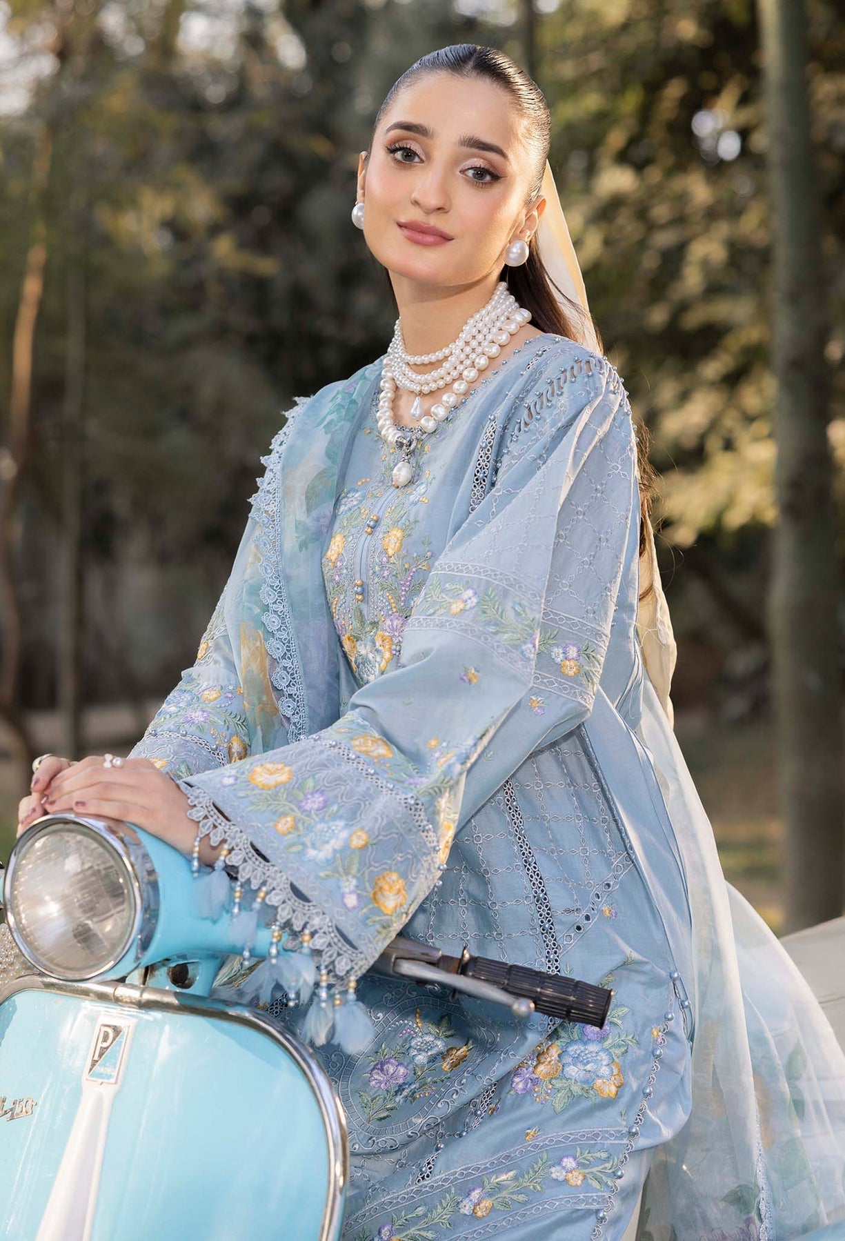 Adans Libas | Gul Rukh Lawn 25 | RUKH 2833